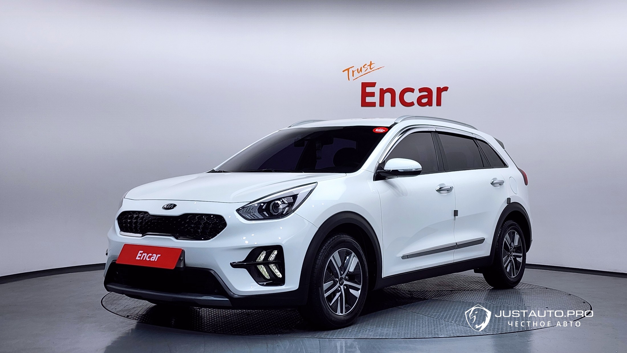 Автомобиль Kia Niro