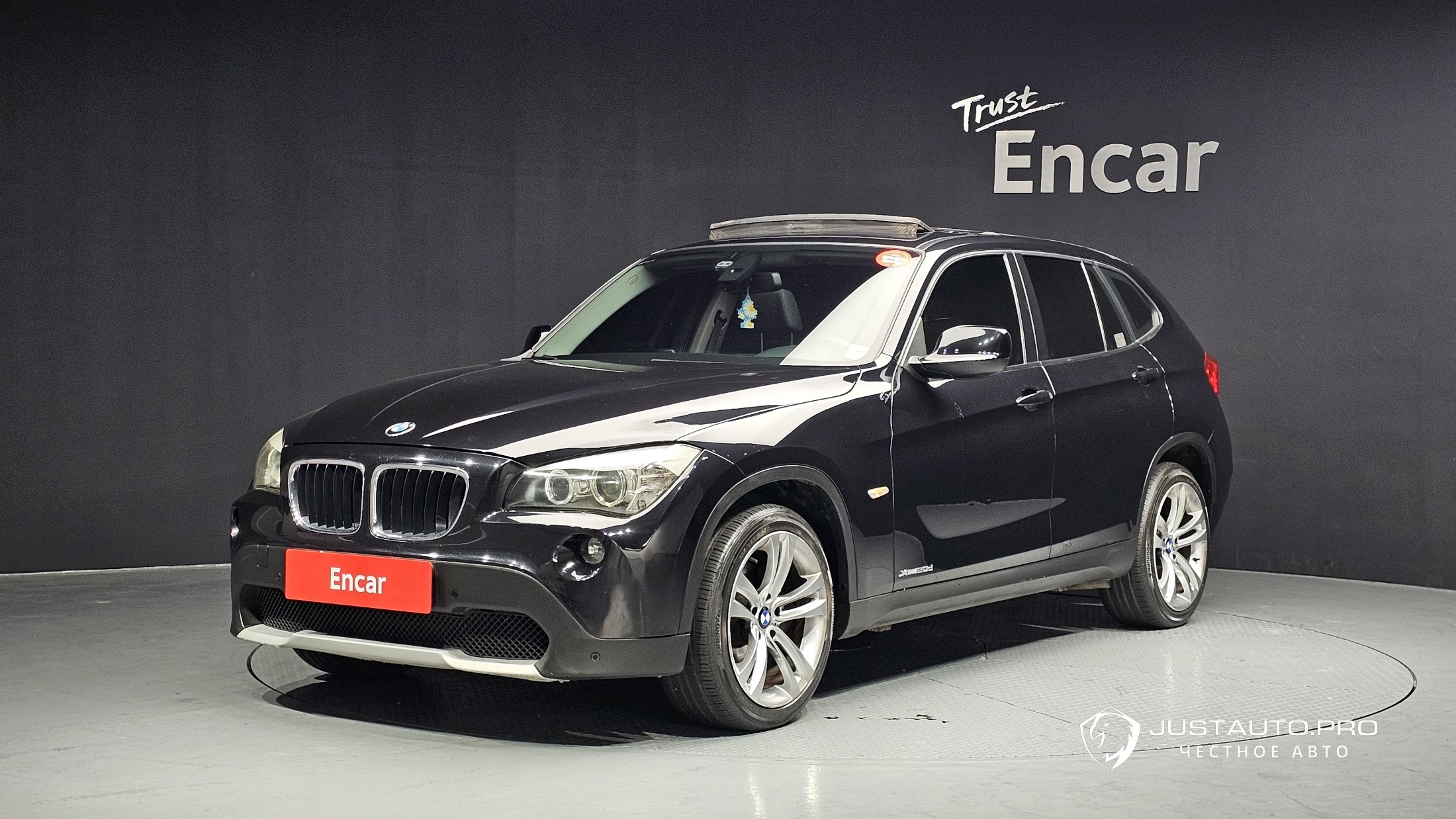 Автомобиль BMW X1