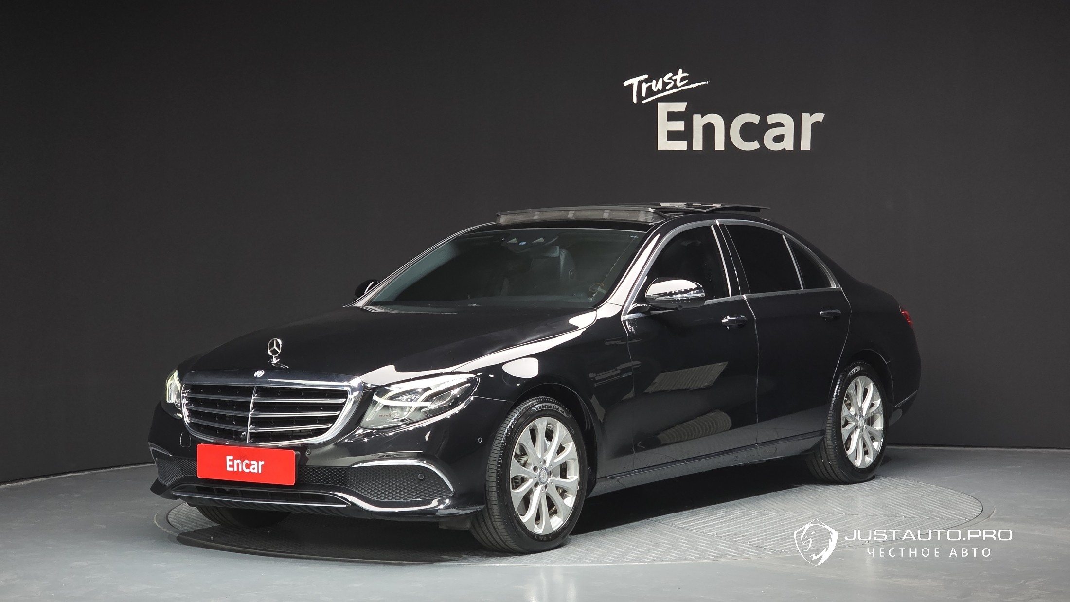 Автомобиль Mercedes-Benz E-Class