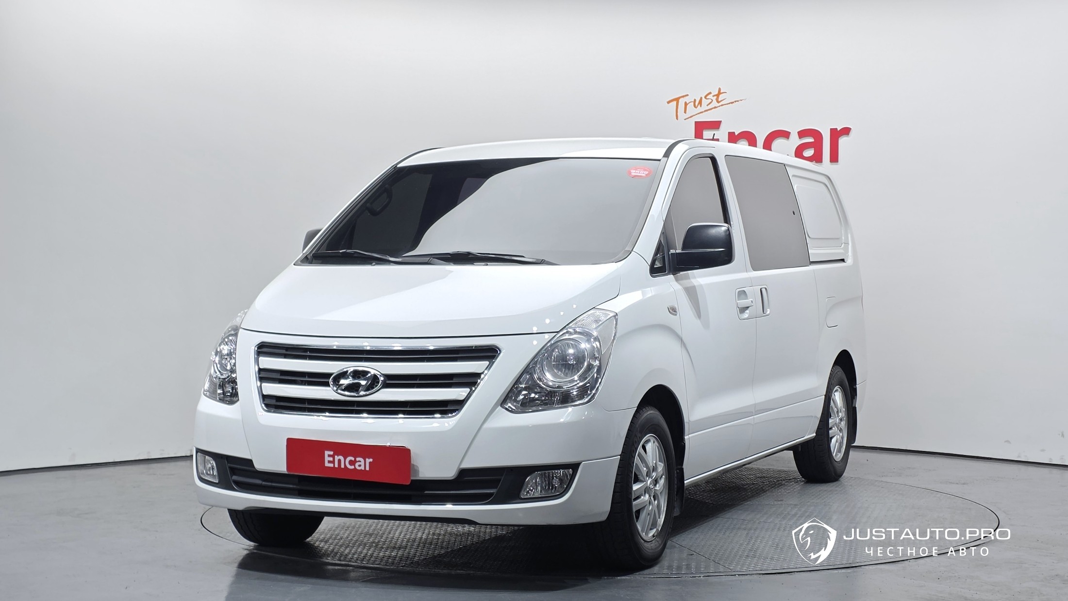 Автомобиль Hyundai Starex