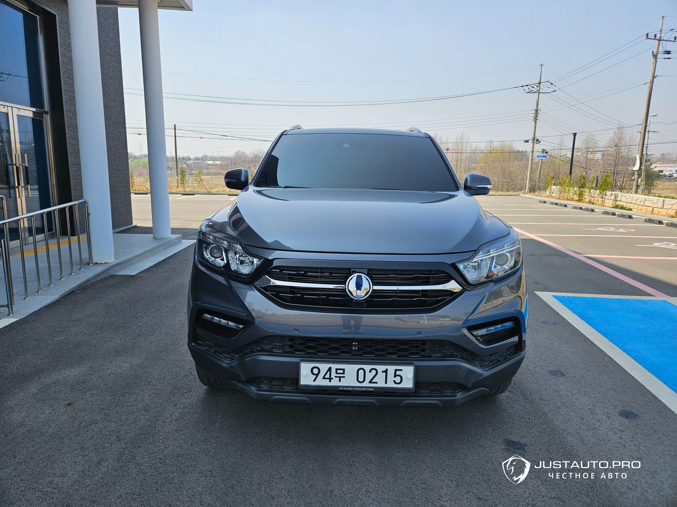 Автомобиль KG_Mobility_Ssangyong Rexton