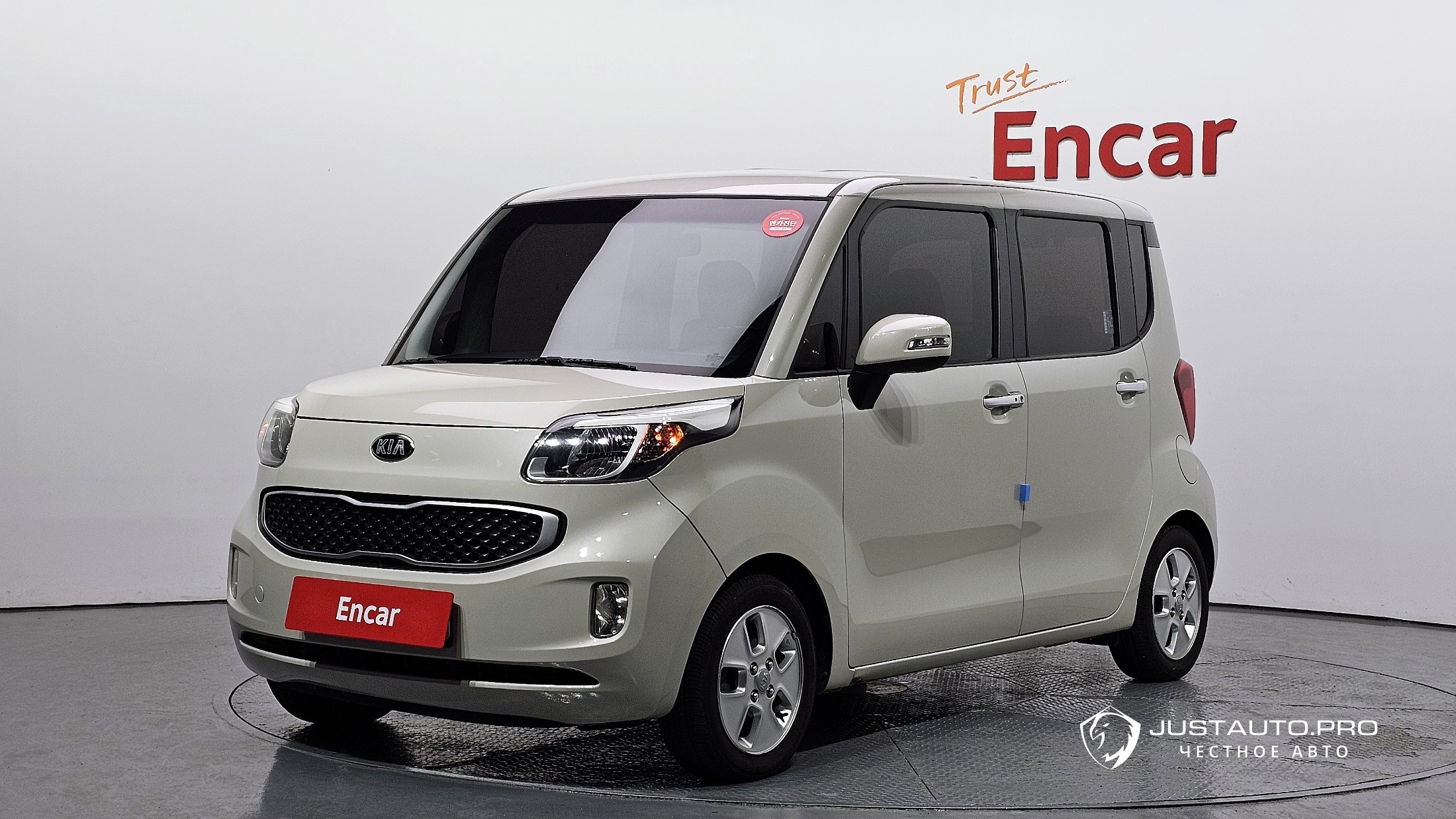 Автомобиль Kia RAY