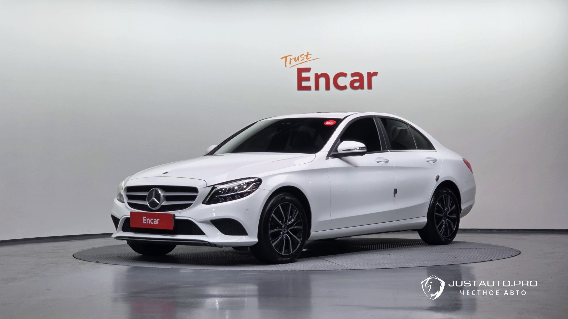 Автомобиль Mercedes-Benz C-Class