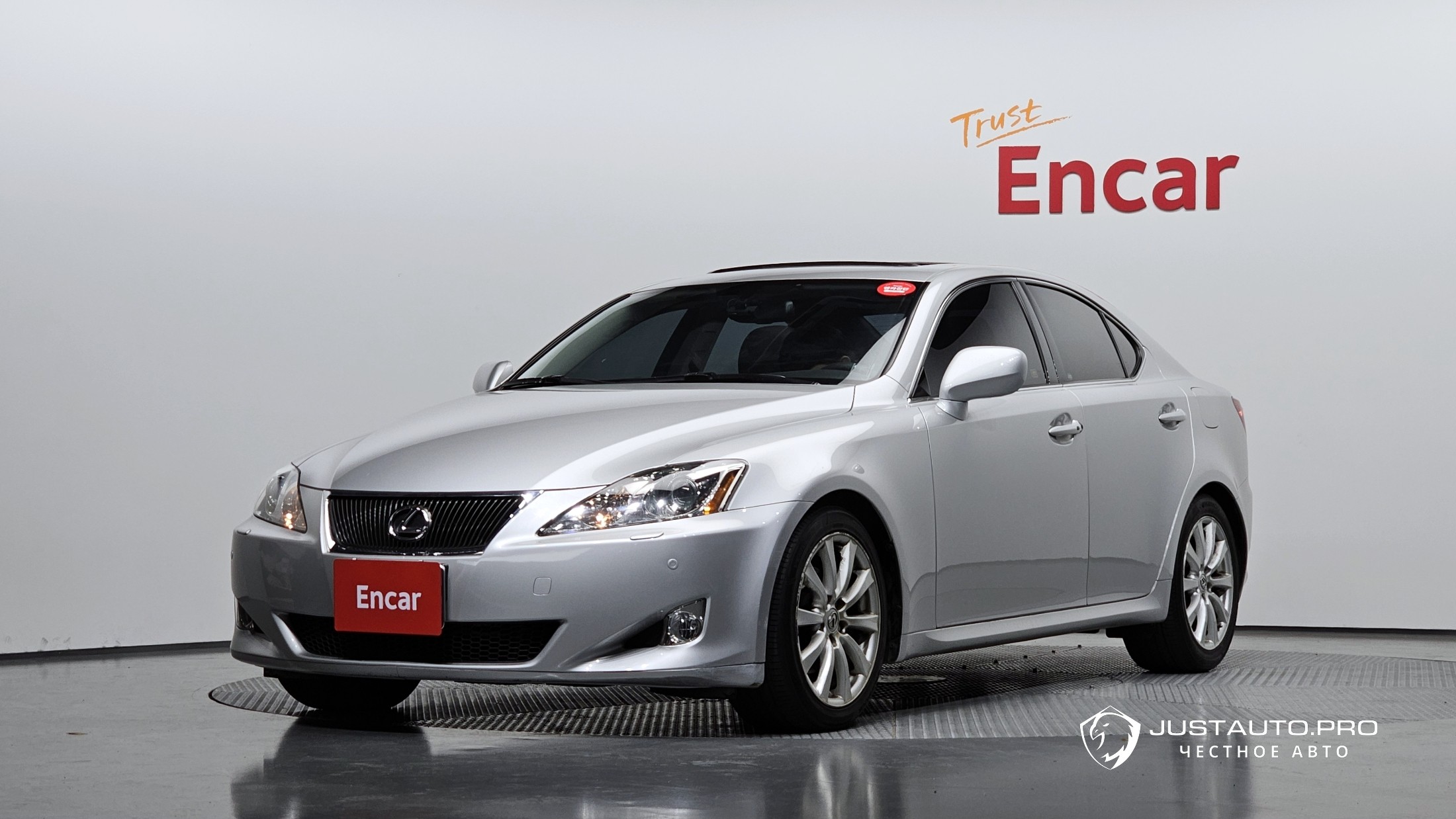 Автомобиль Lexus IS