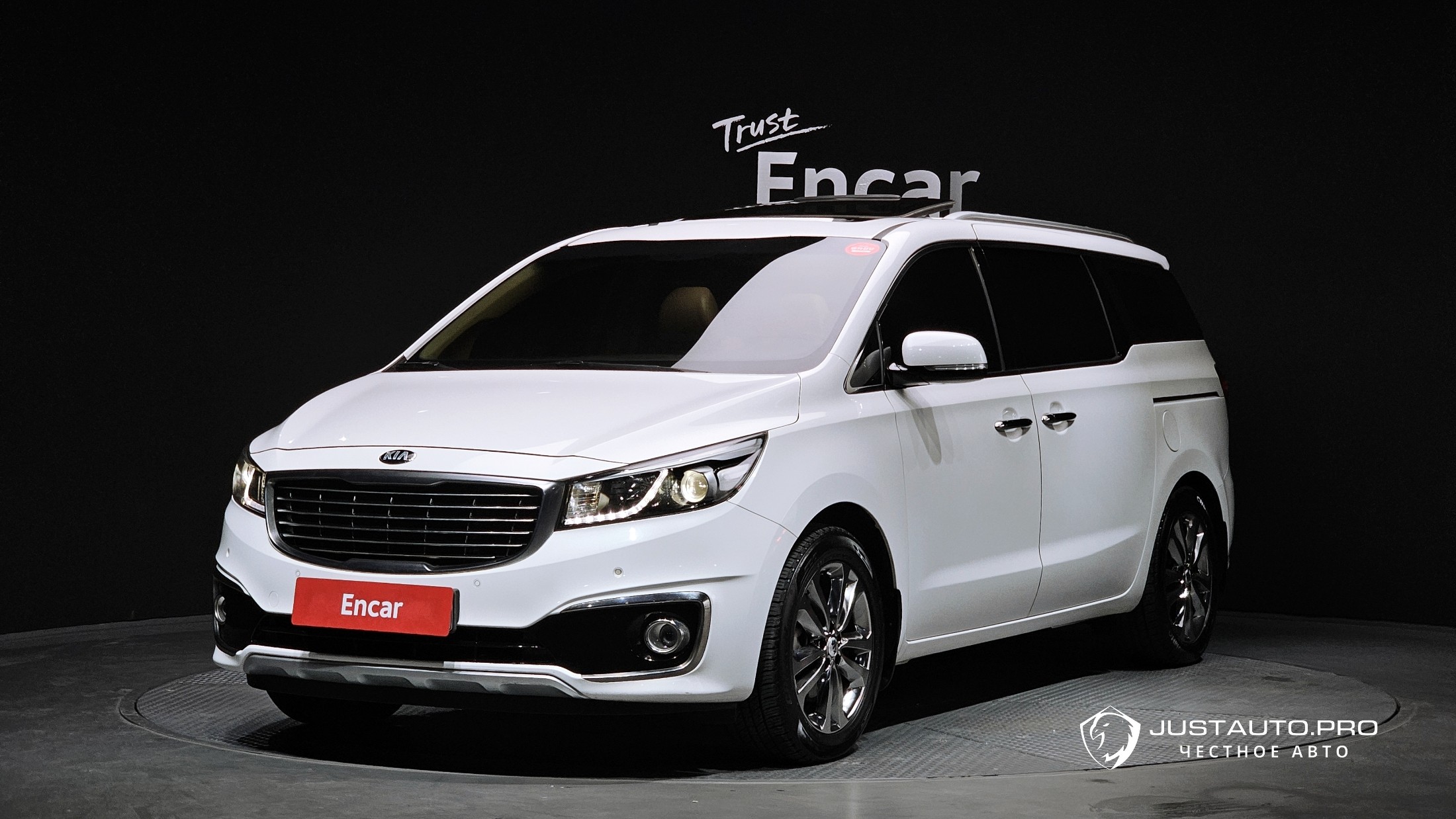 Автомобиль Kia Canival