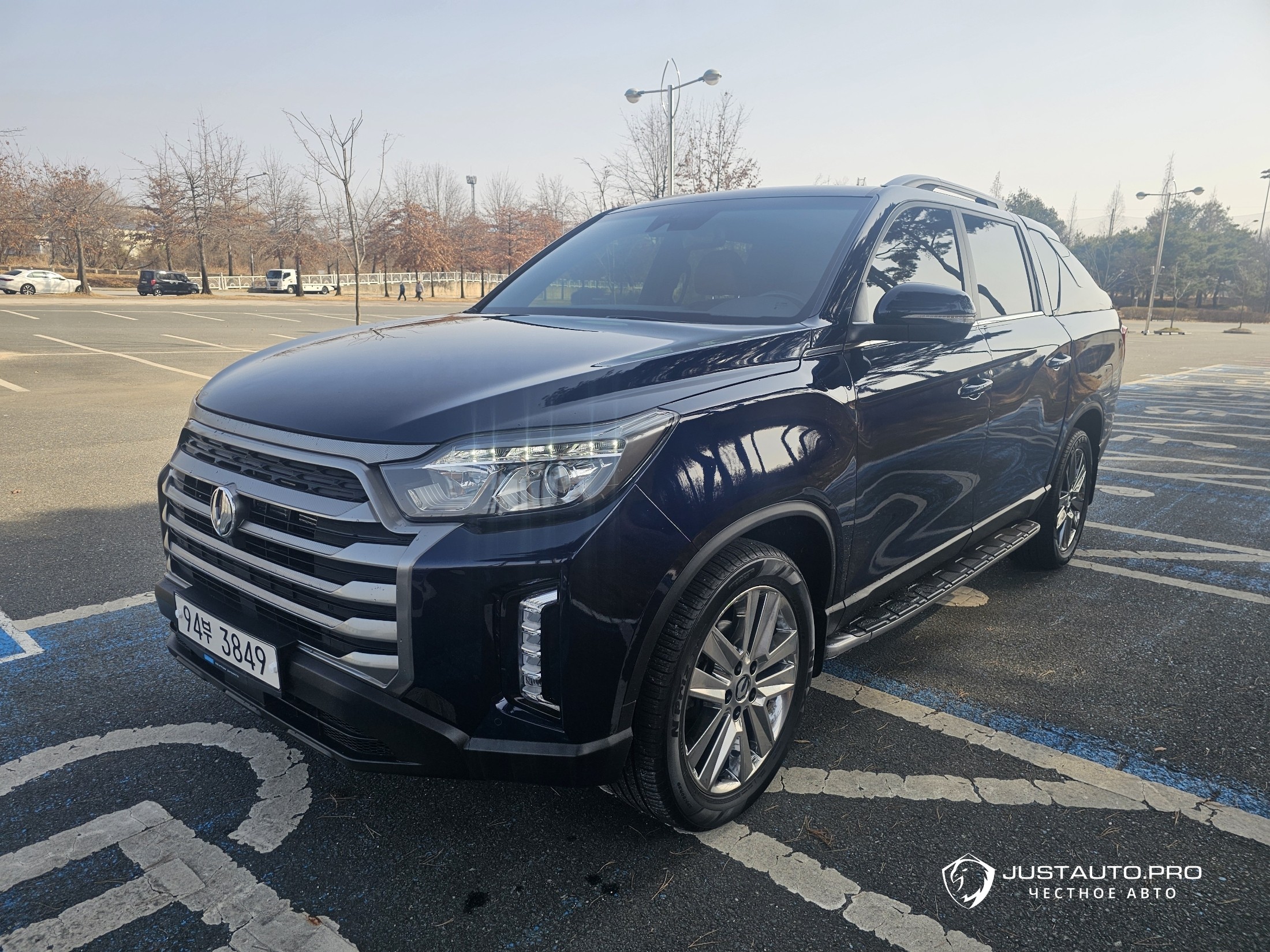 Автомобиль KG_Mobility_Ssangyong Rexton