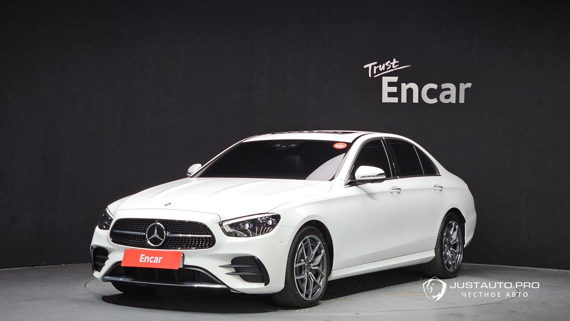 Автомобиль Mercedes-Benz E-Class