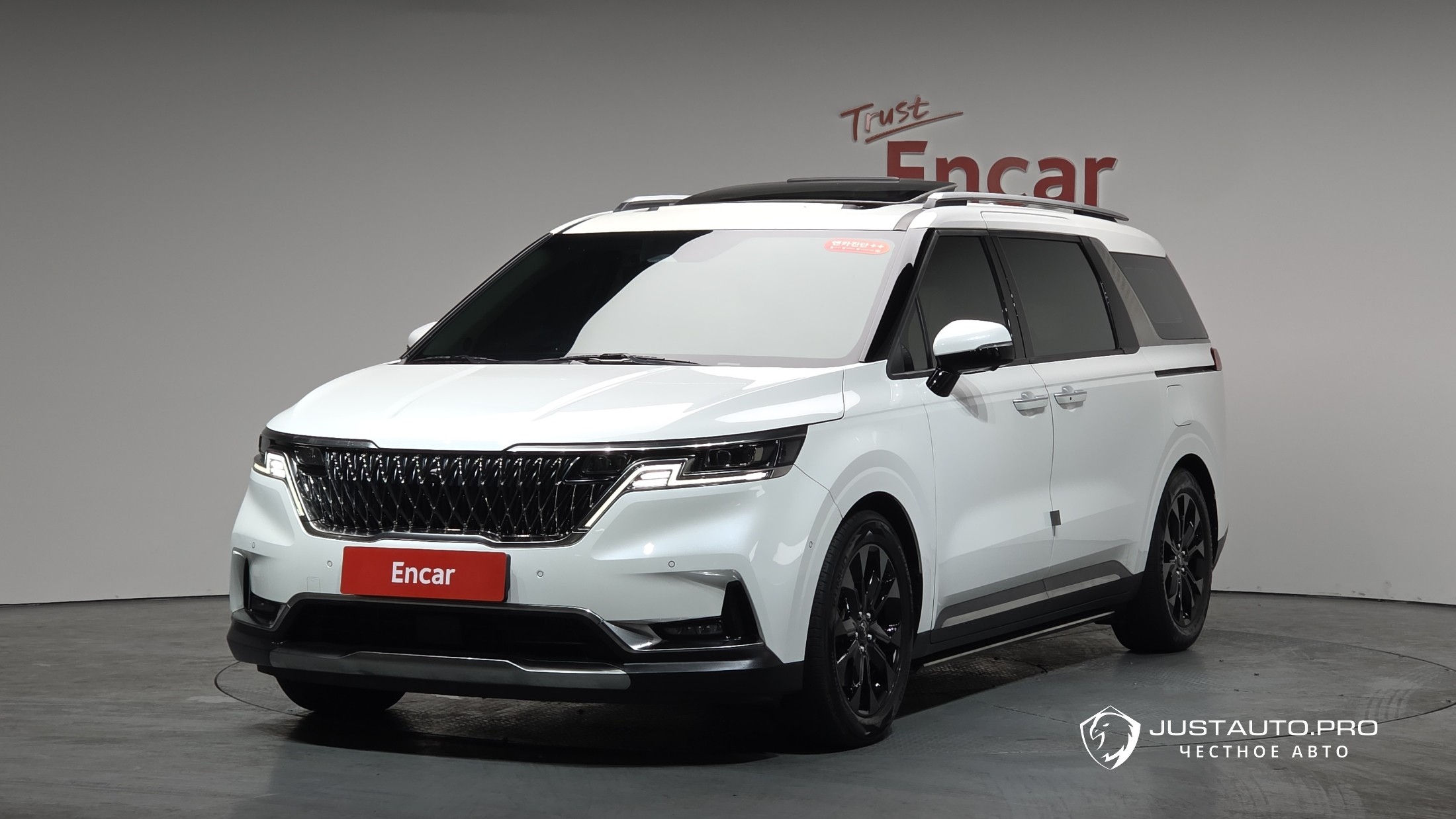 Автомобиль Kia Canival