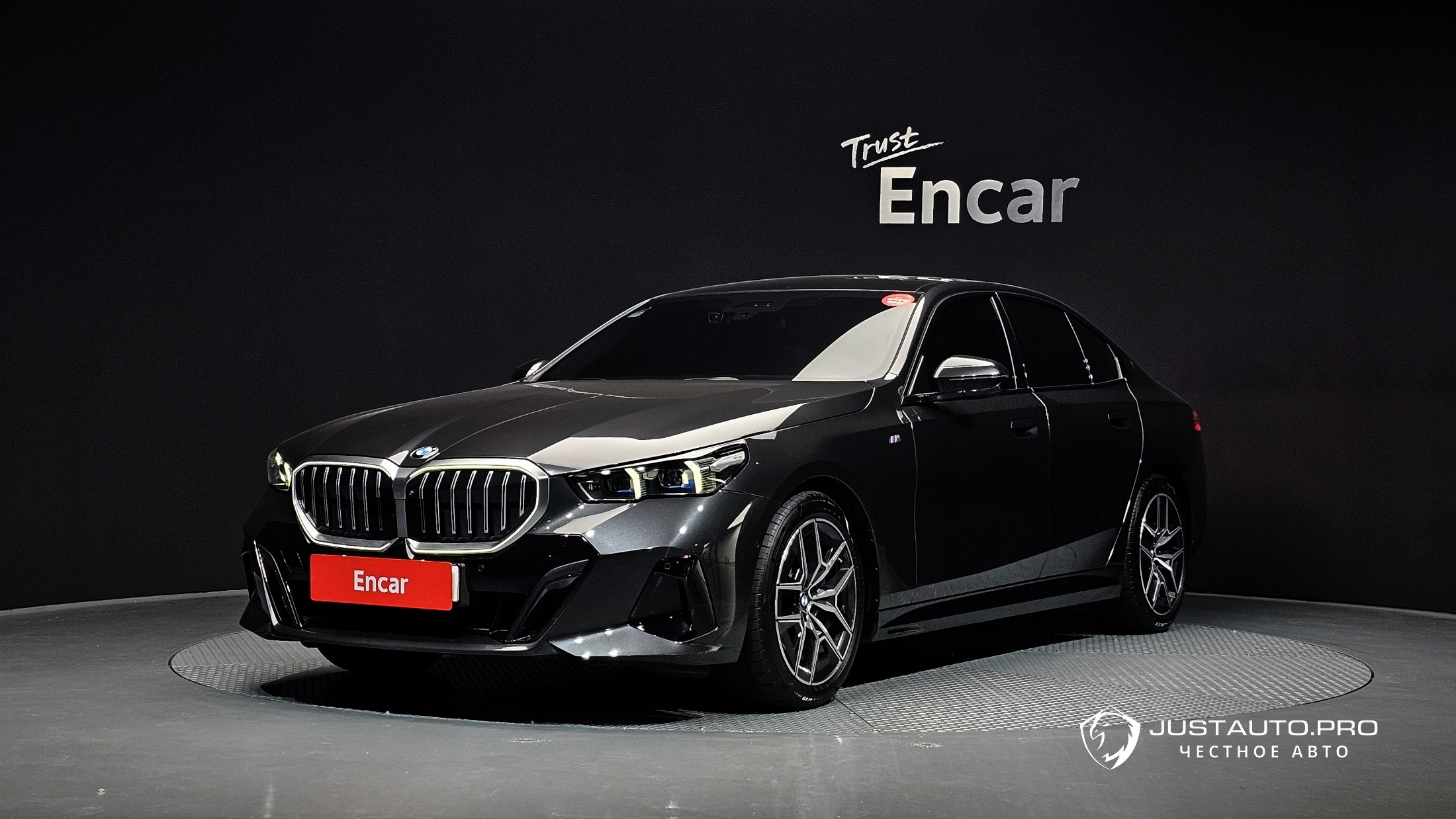 Автомобиль BMW 5-Series