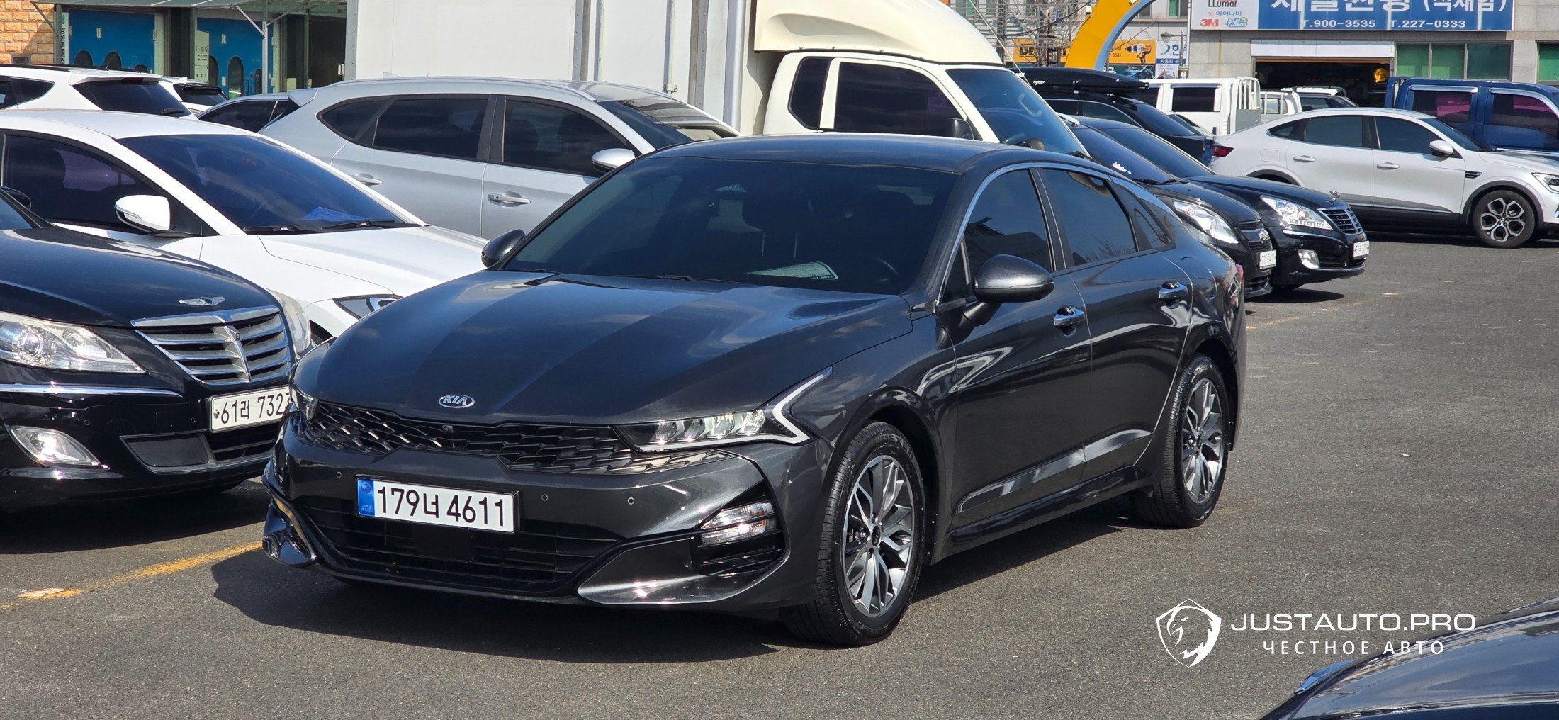 Автомобиль Kia K5