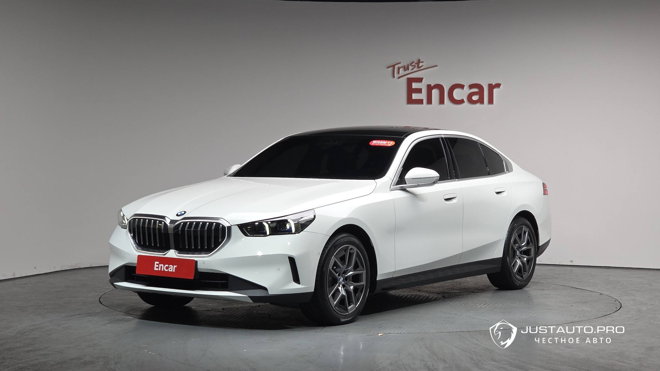 Автомобиль BMW 5-Series