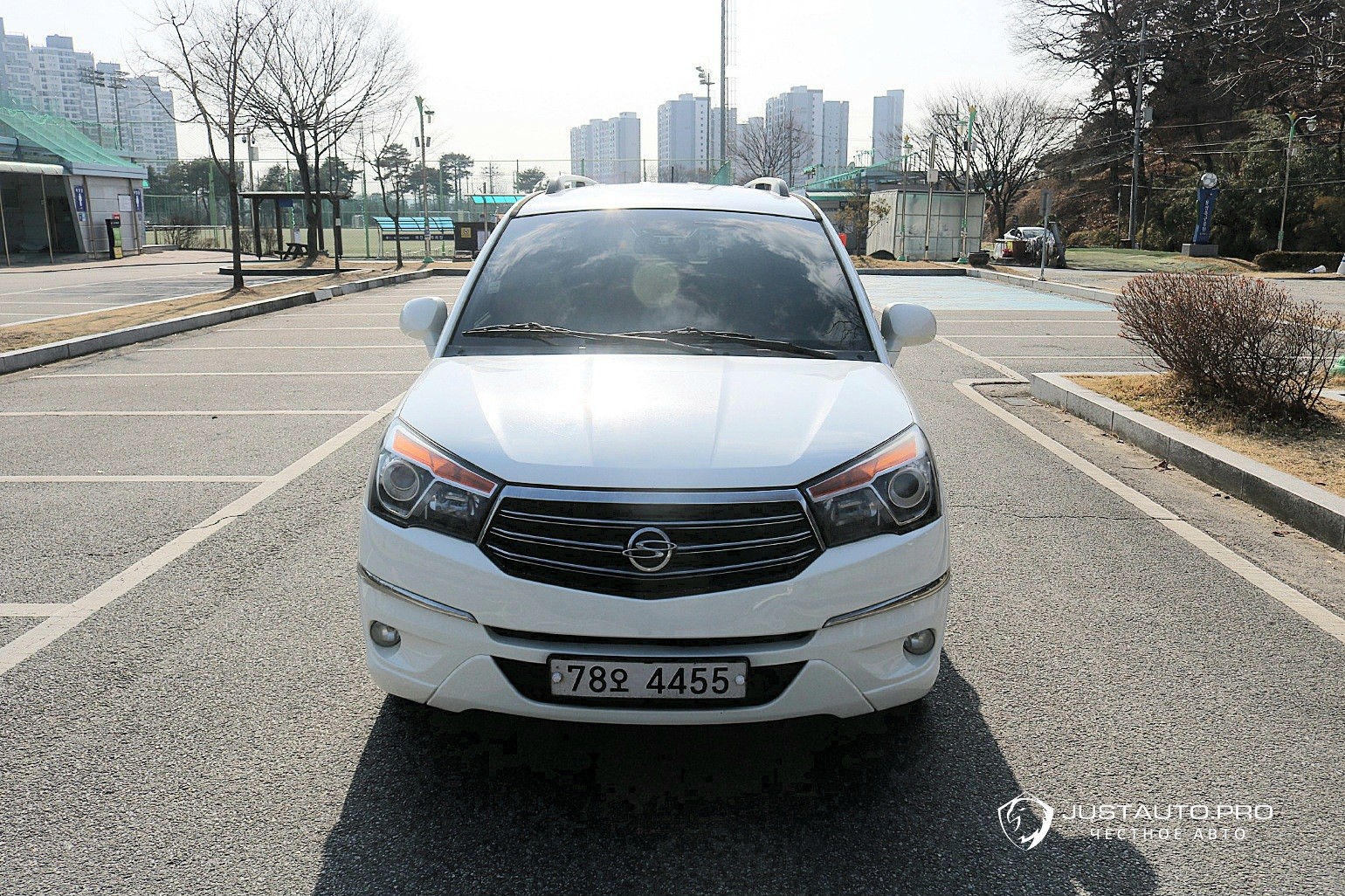 Автомобиль KG_Mobility_Ssangyong KORANDO