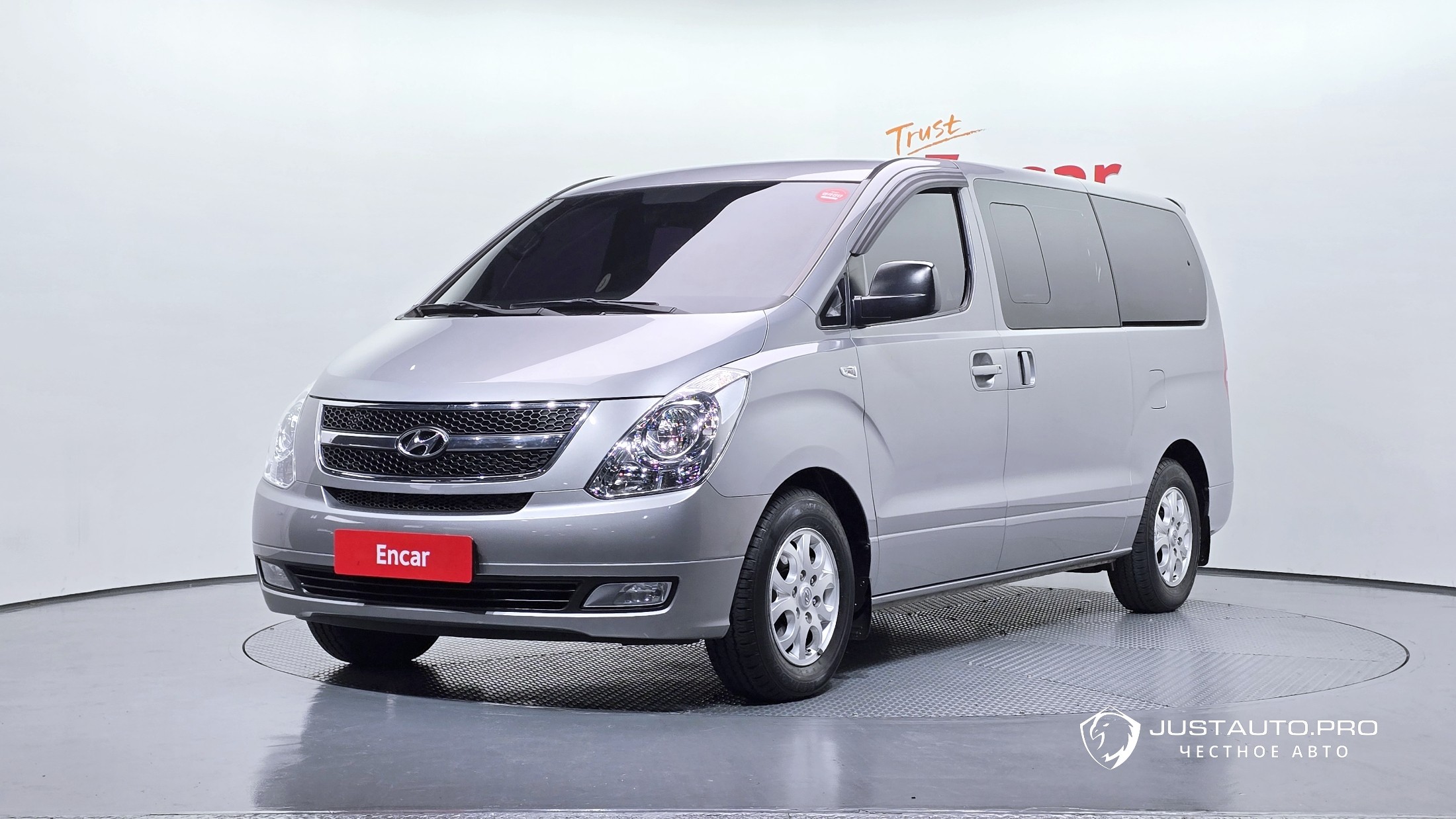 Автомобиль Hyundai Starex