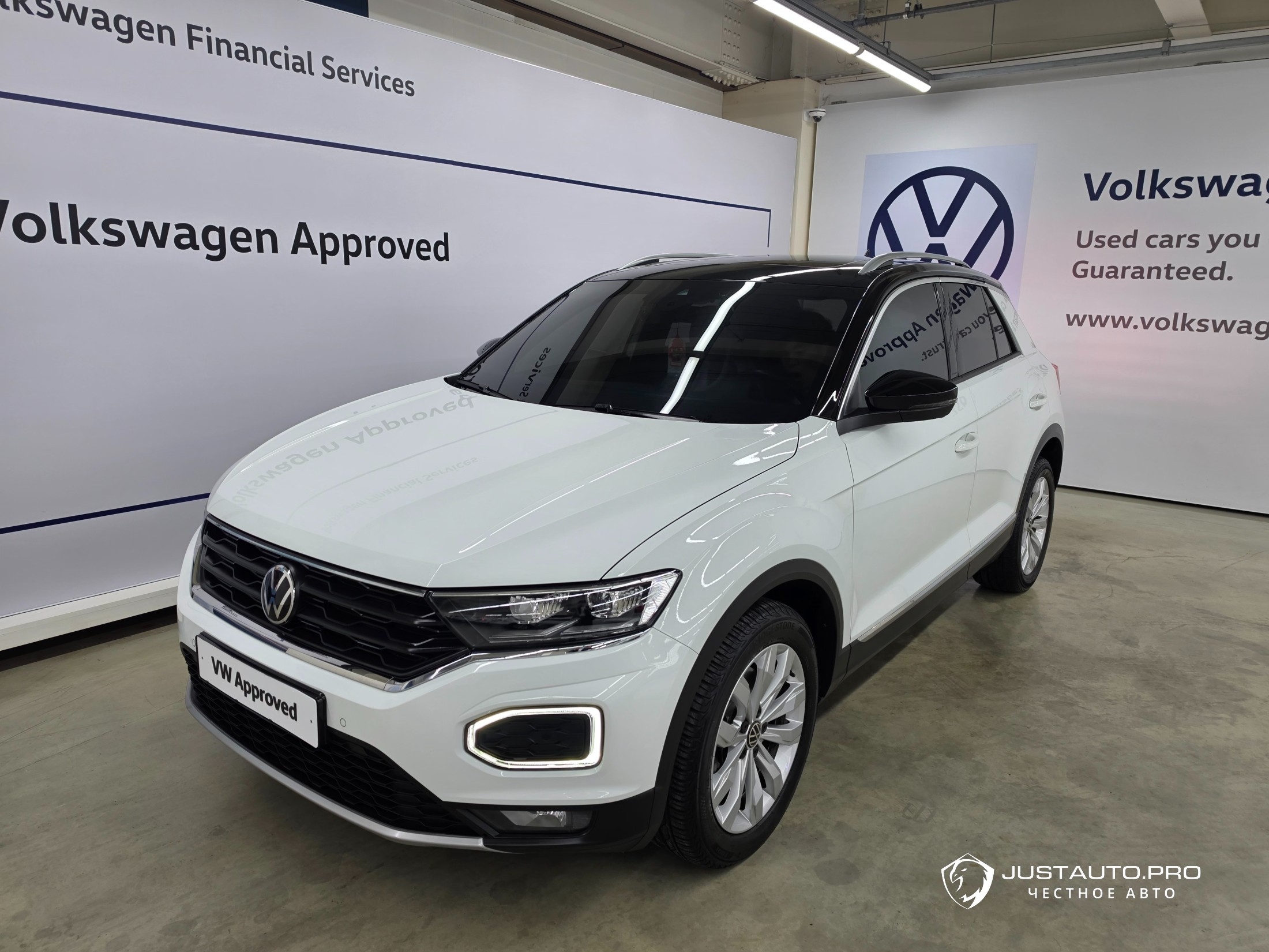 Автомобиль Volkswagen T-Roc