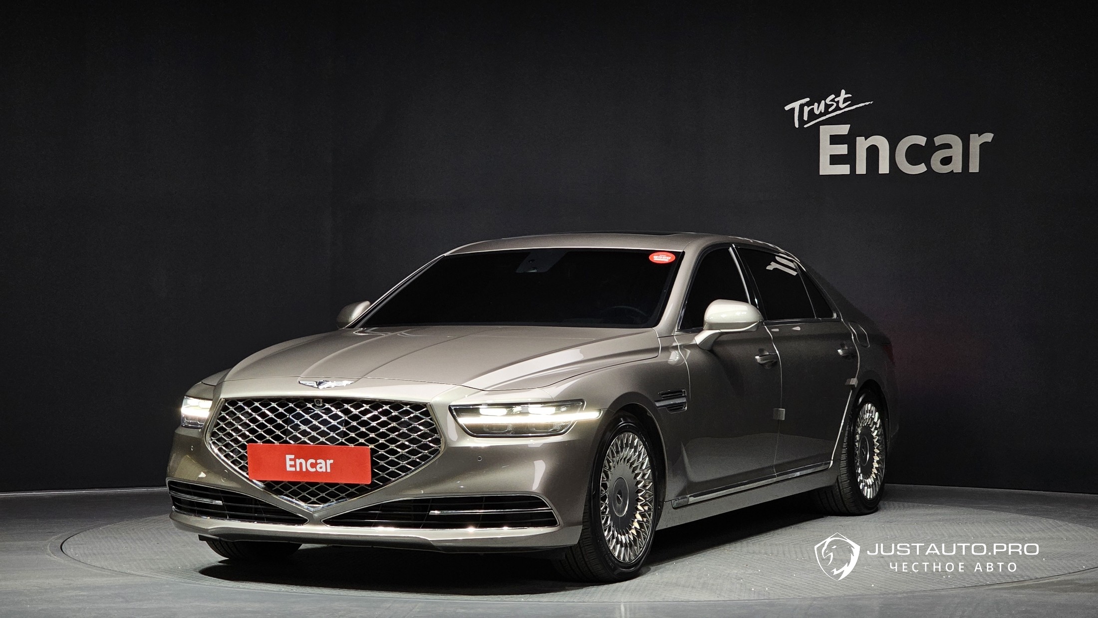 Автомобиль Genesis G90