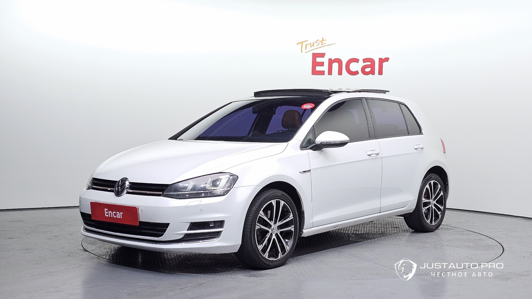 Автомобиль Volkswagen Golf