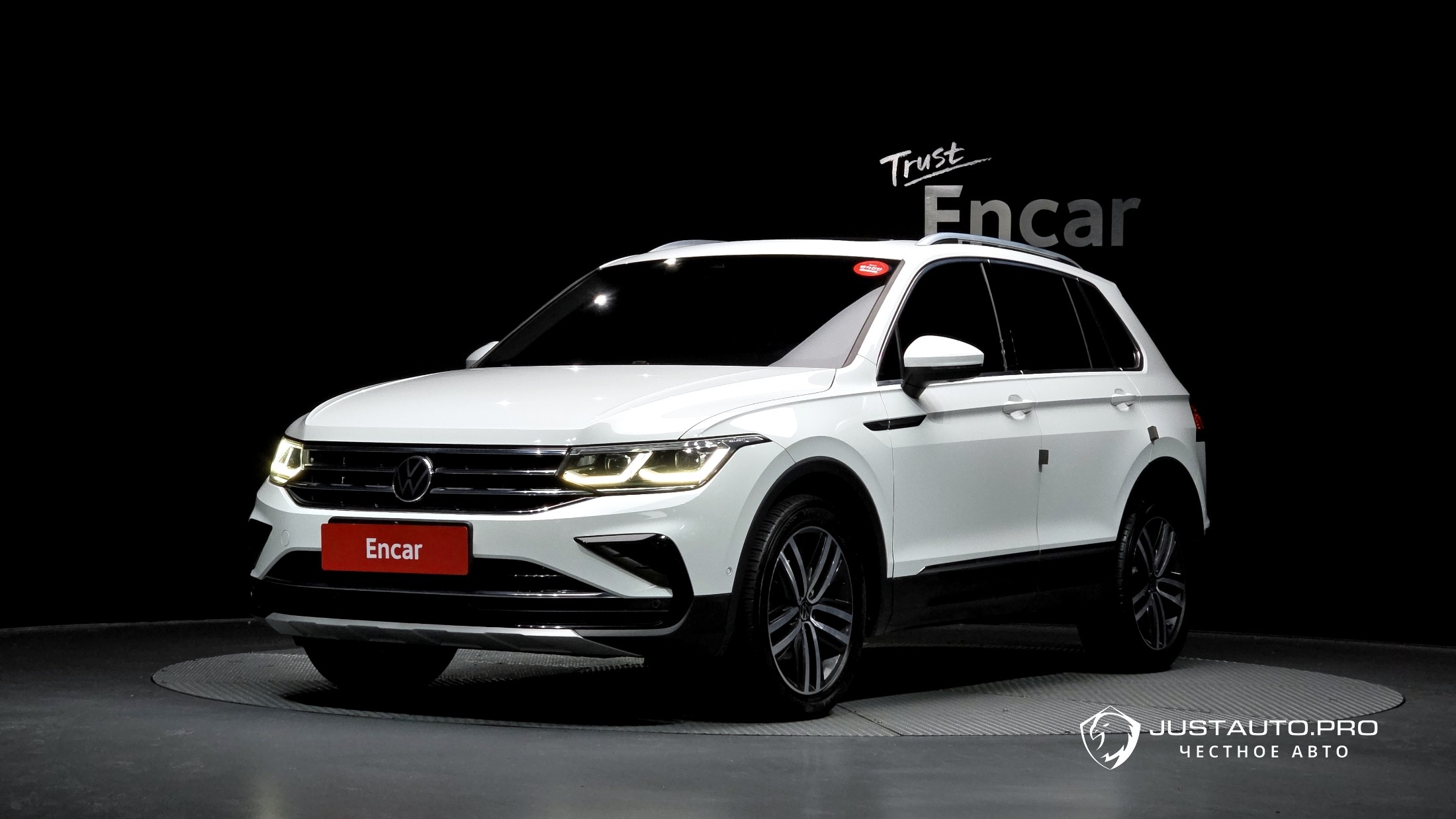 Автомобиль Volkswagen Tiguan