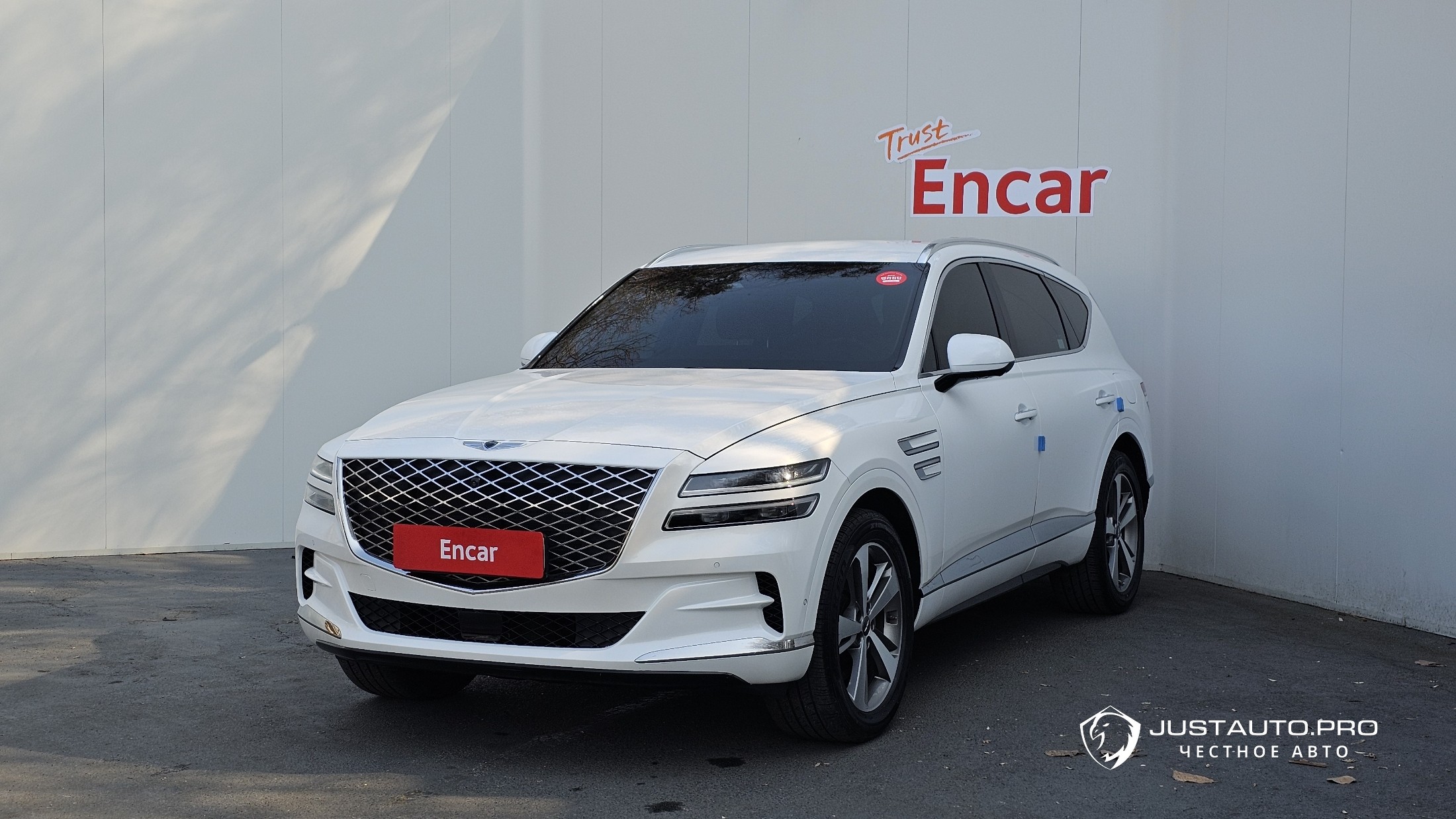 Автомобиль Genesis GV80