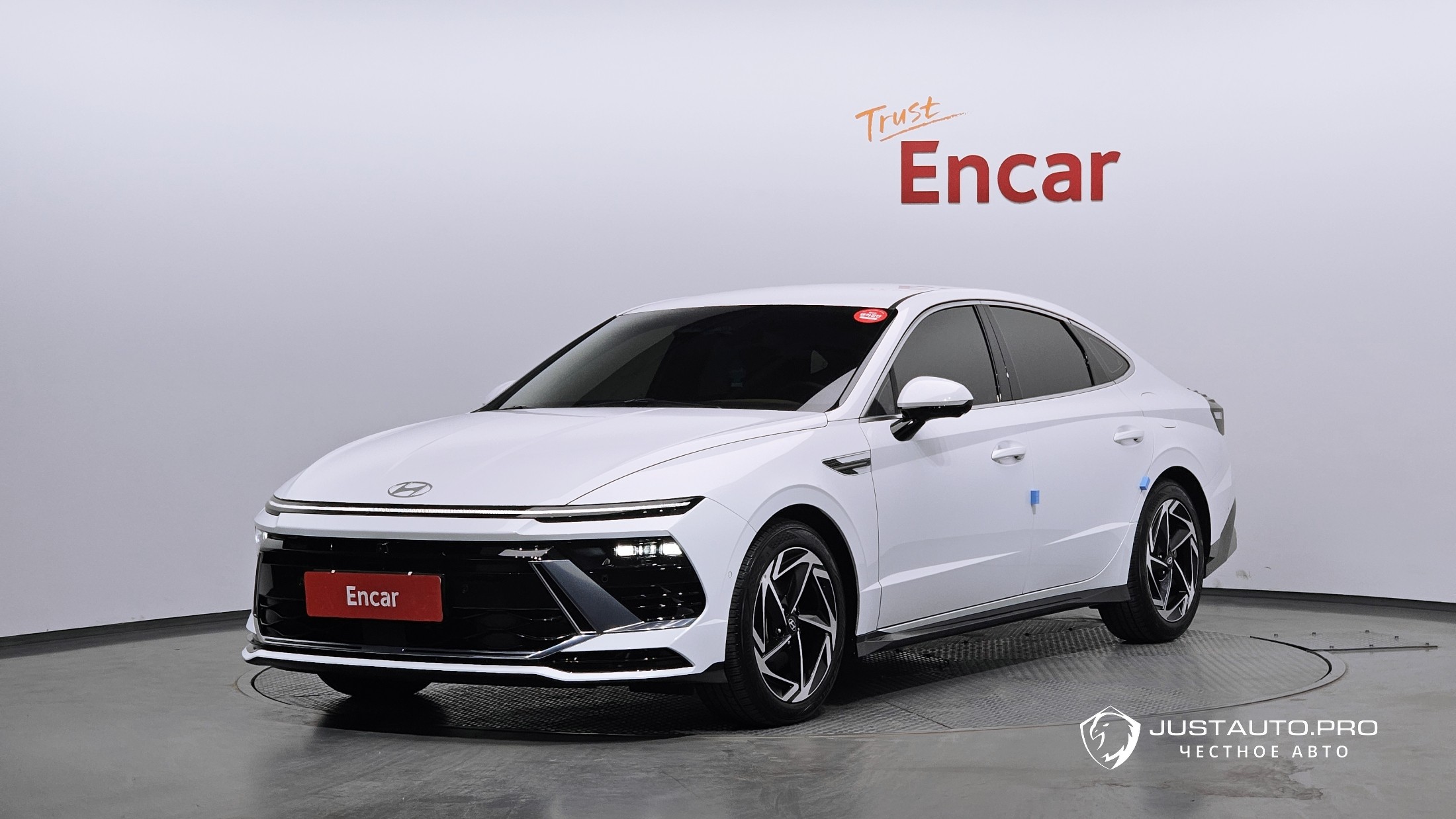 Автомобиль Hyundai Sonata