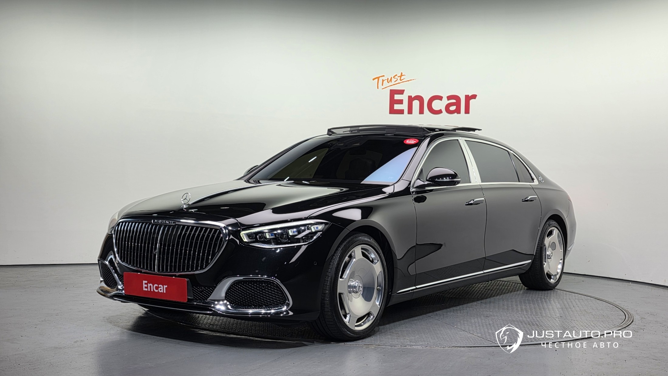 Автомобиль Mercedes-Benz S-Class