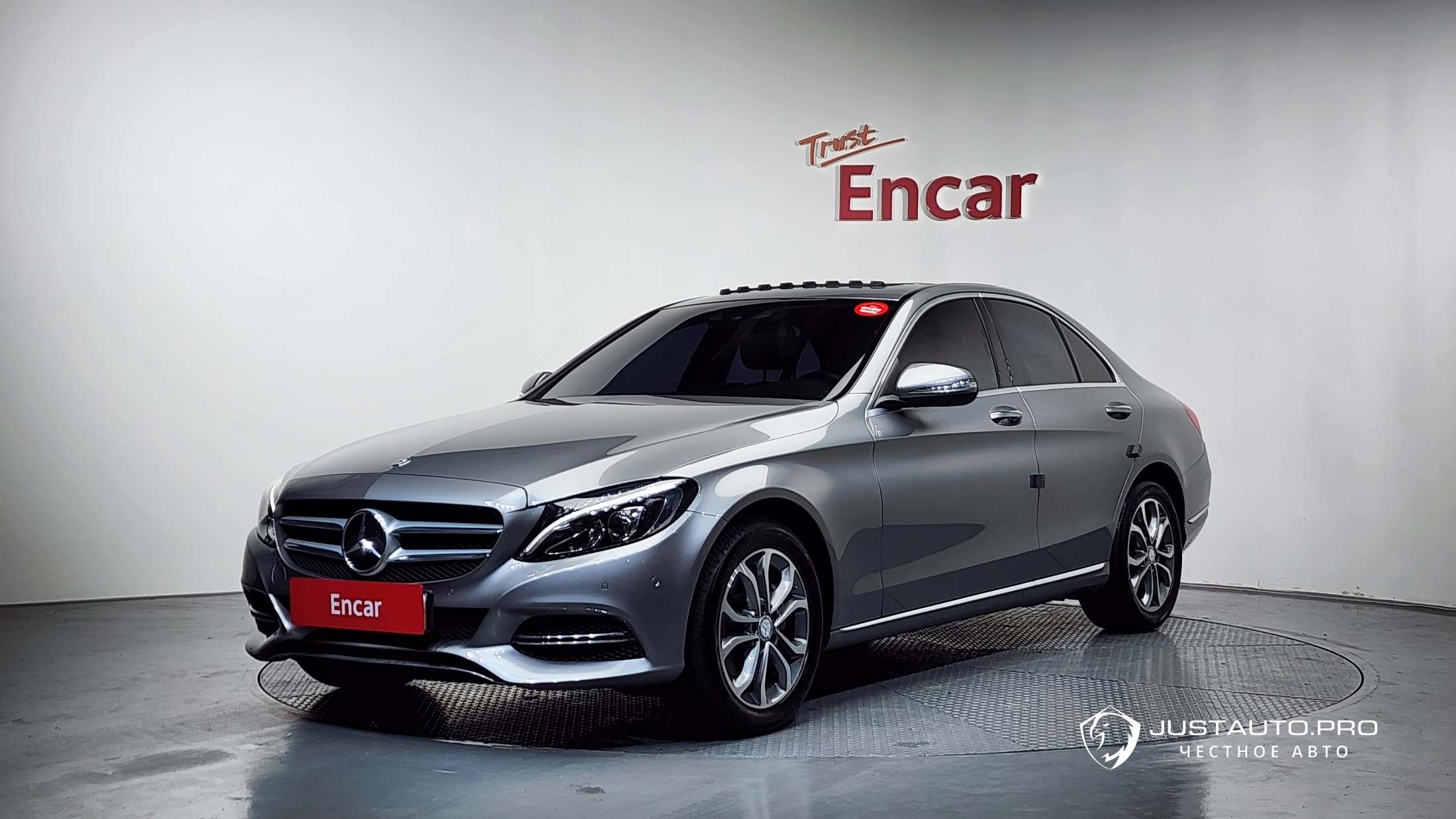 Автомобиль Mercedes-Benz C-Class