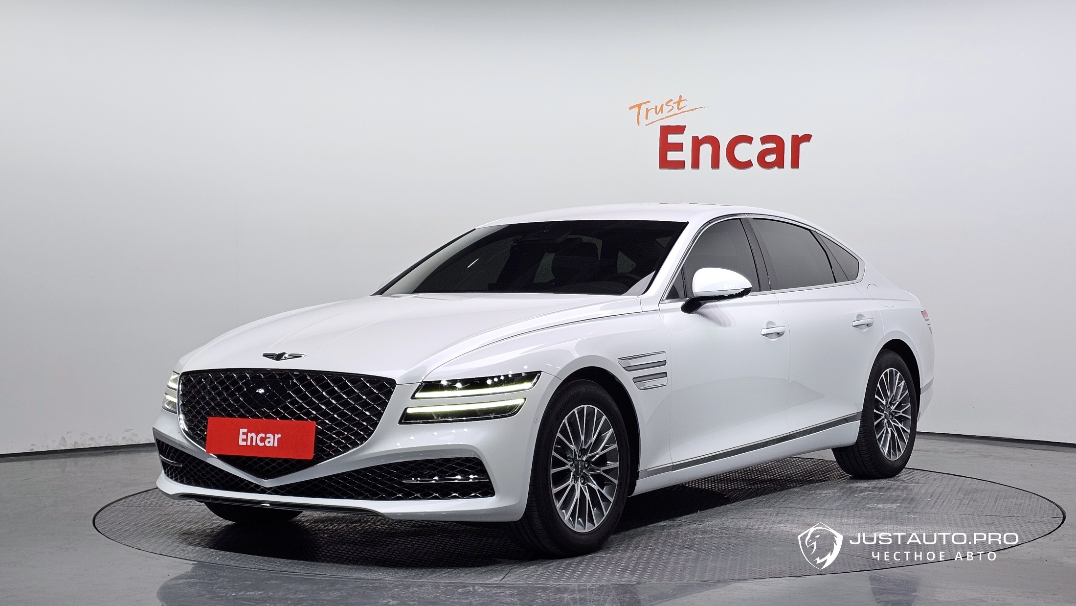 Автомобиль Genesis G80