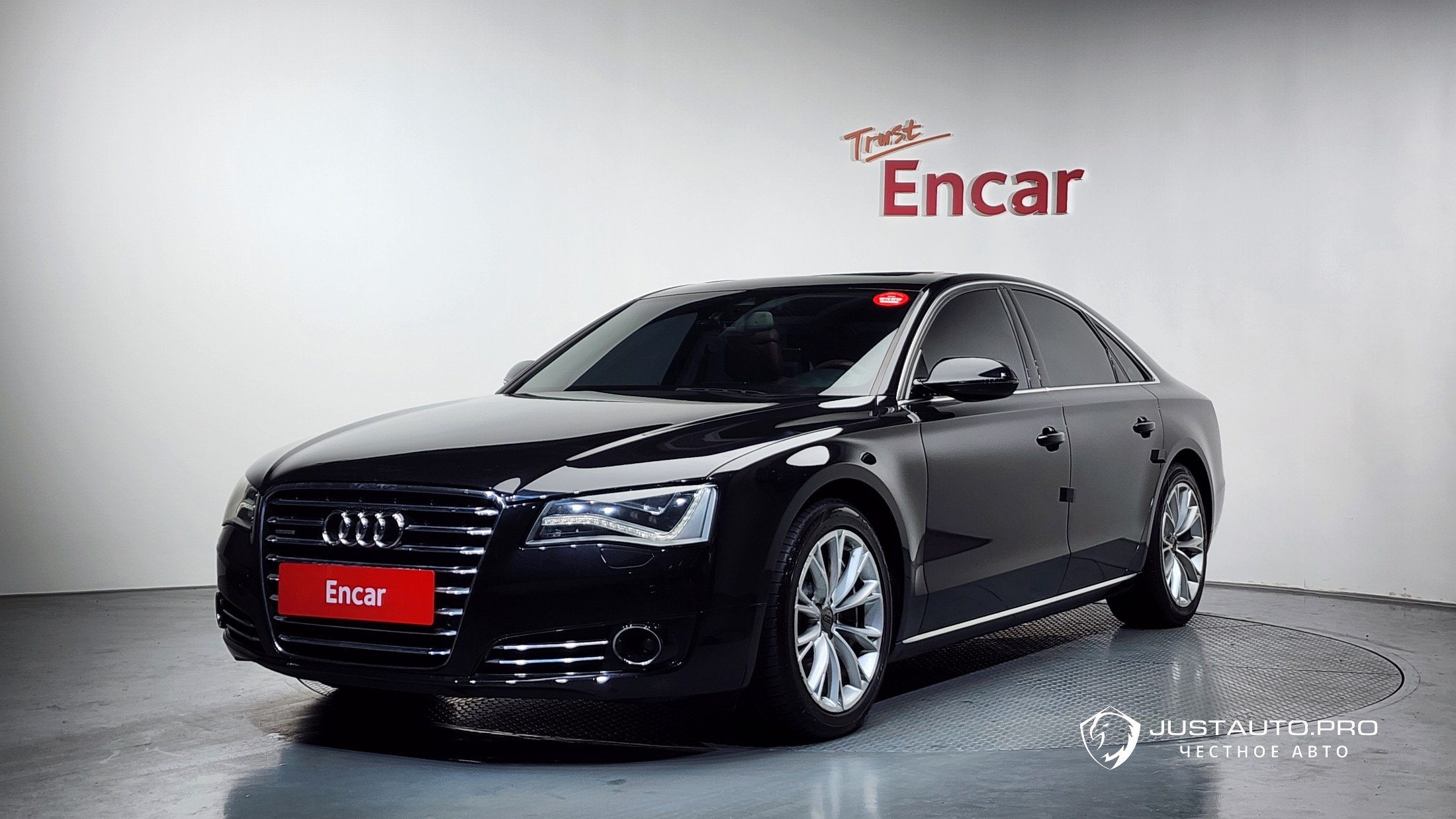 Автомобиль Audi A8