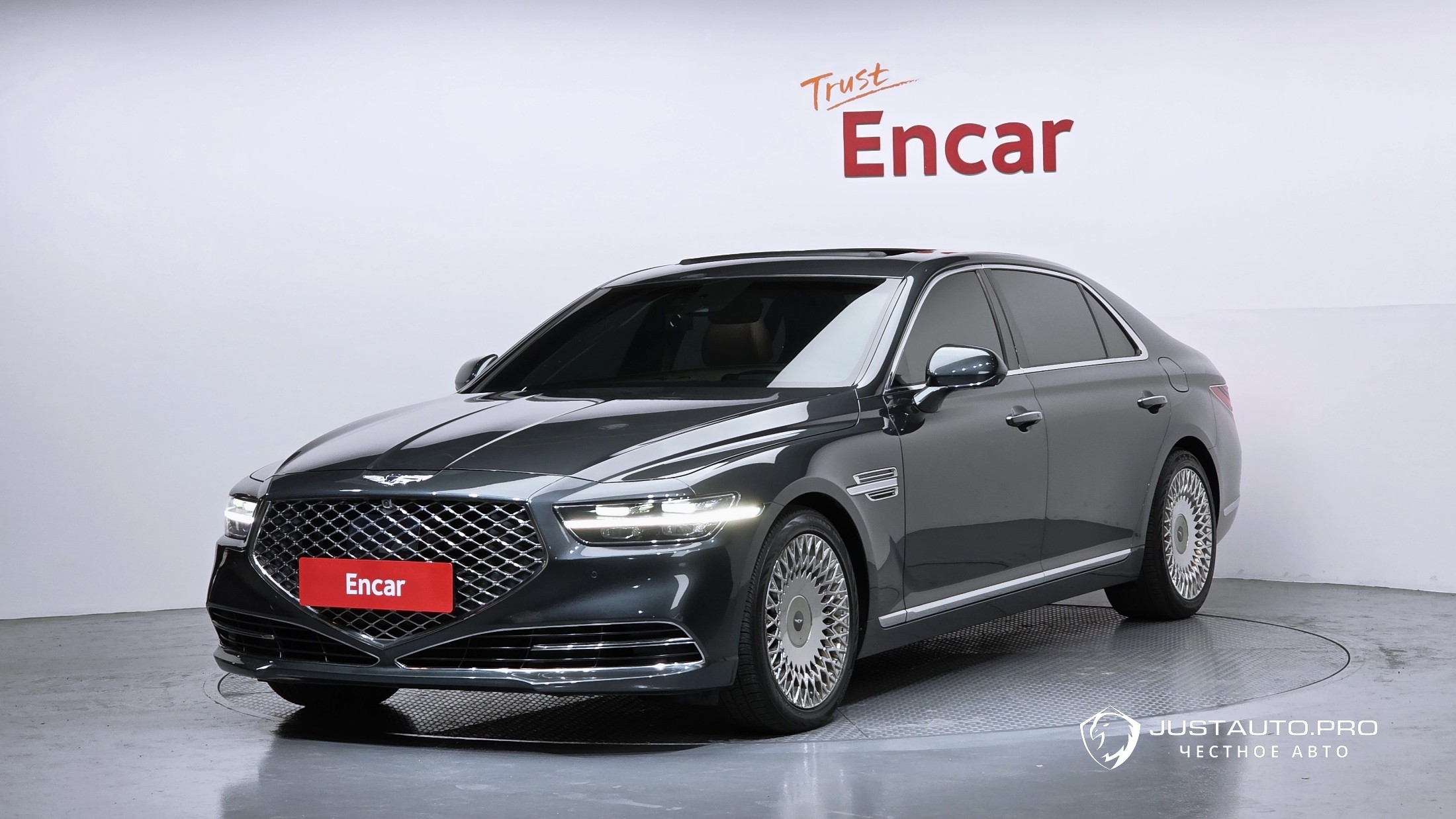 Автомобиль Genesis G90
