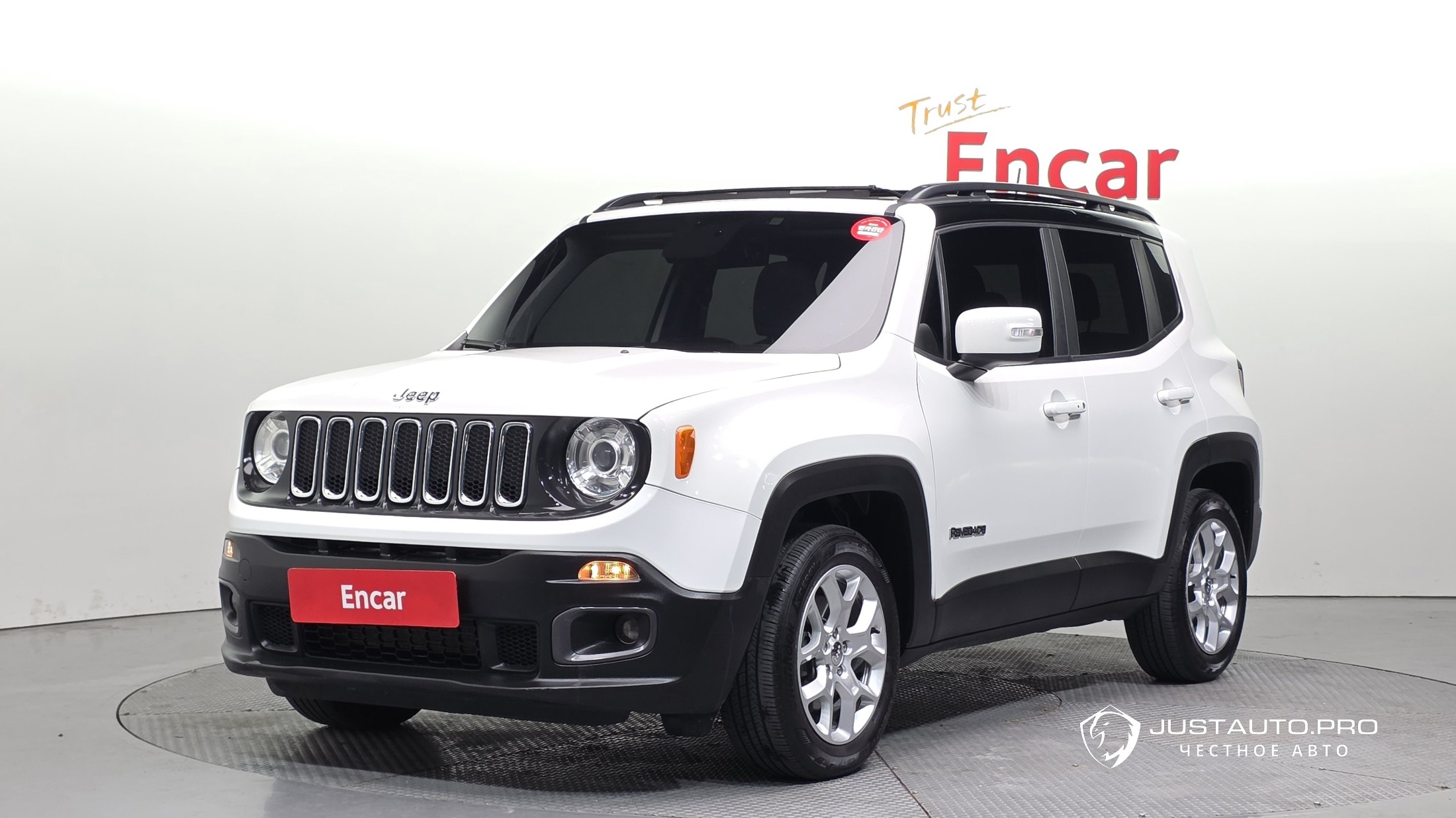 Автомобиль Jeep Renegade
