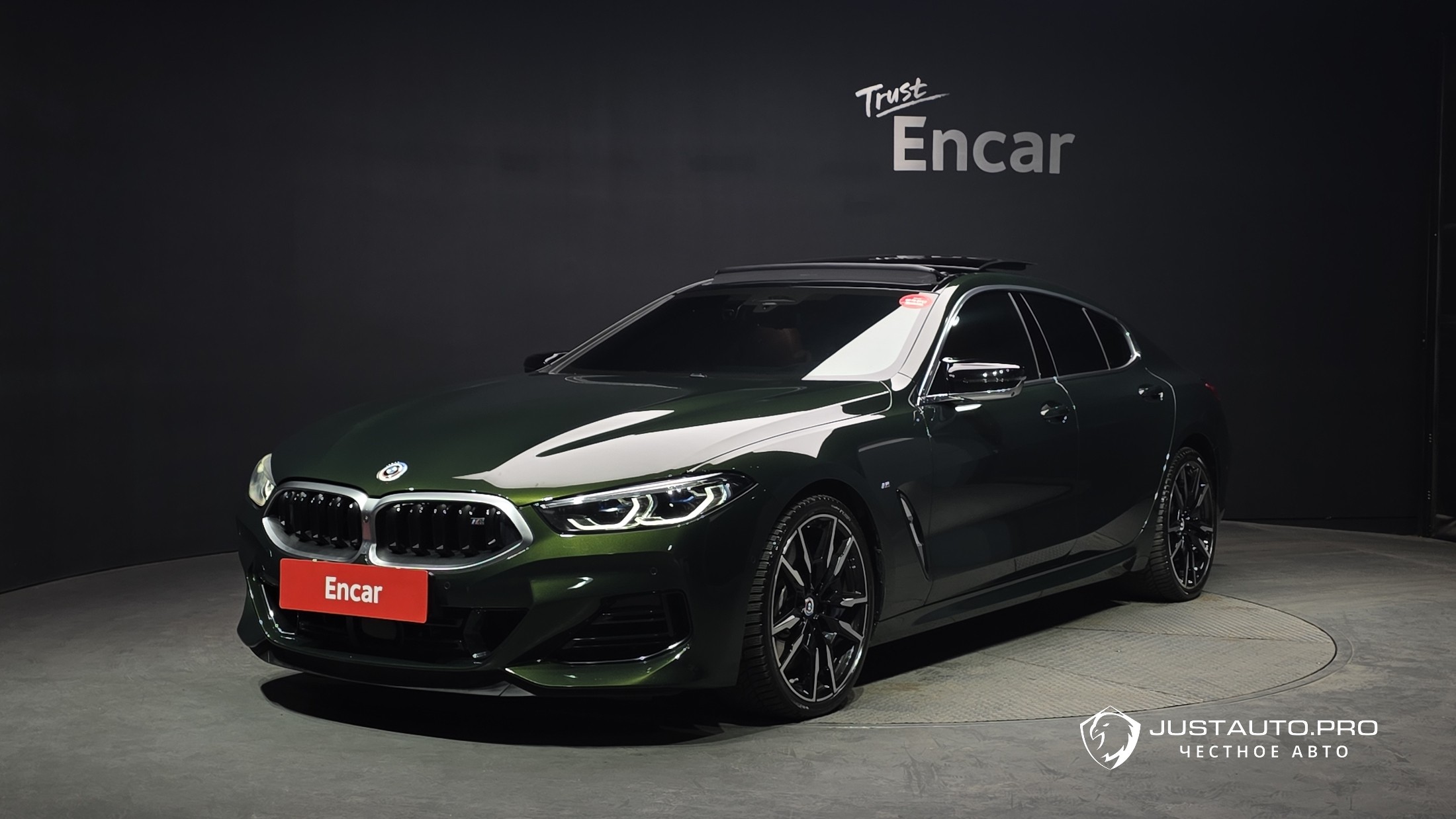 Автомобиль BMW 8-Series