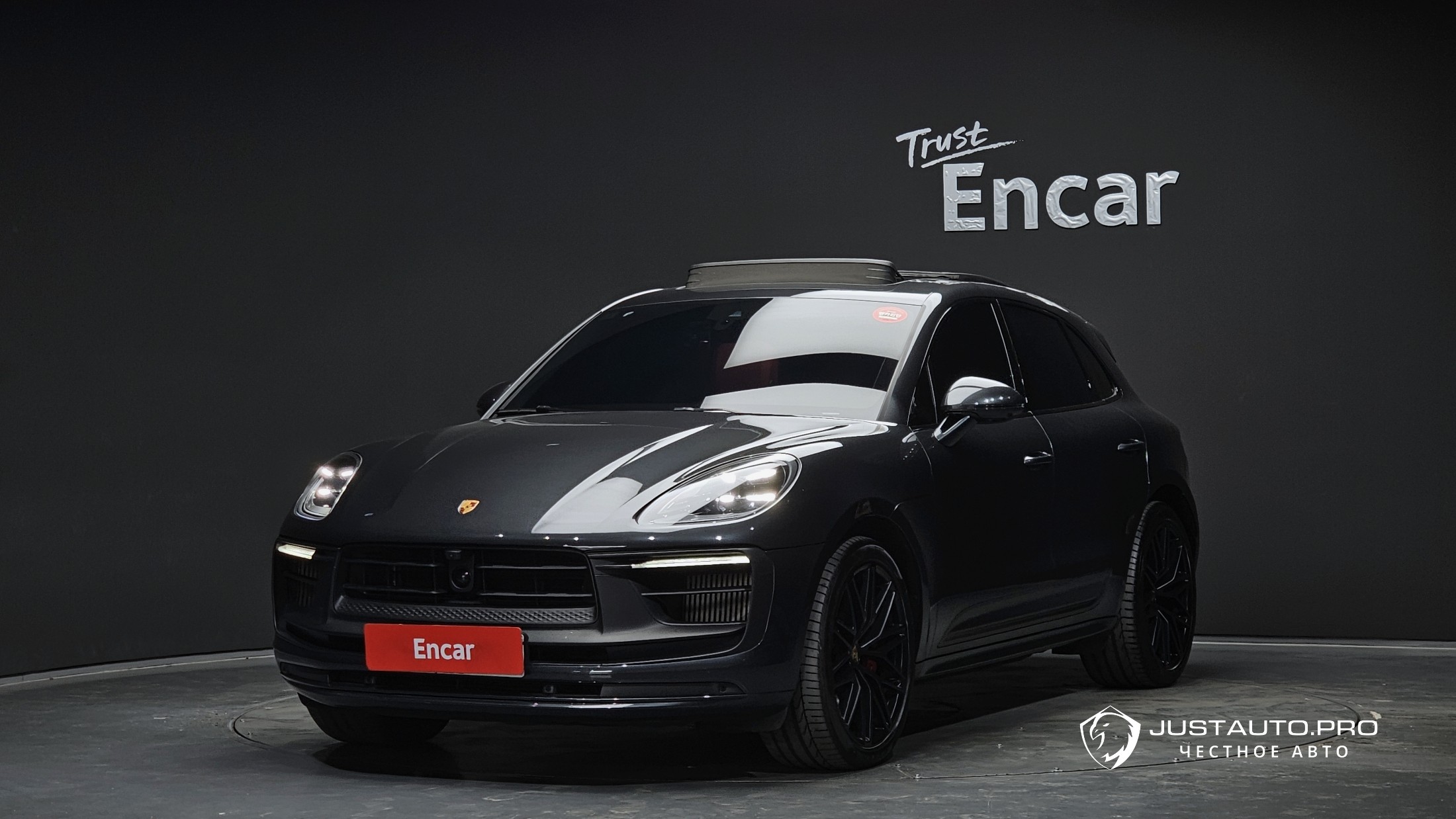 Автомобиль Porsche Macan