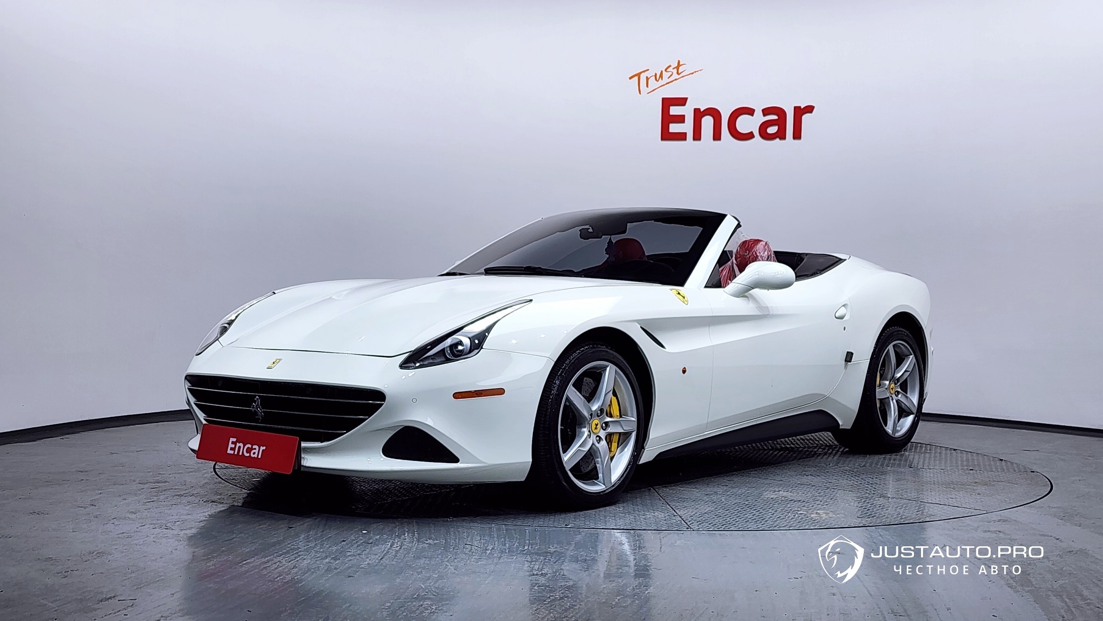 Автомобиль Ferrari California