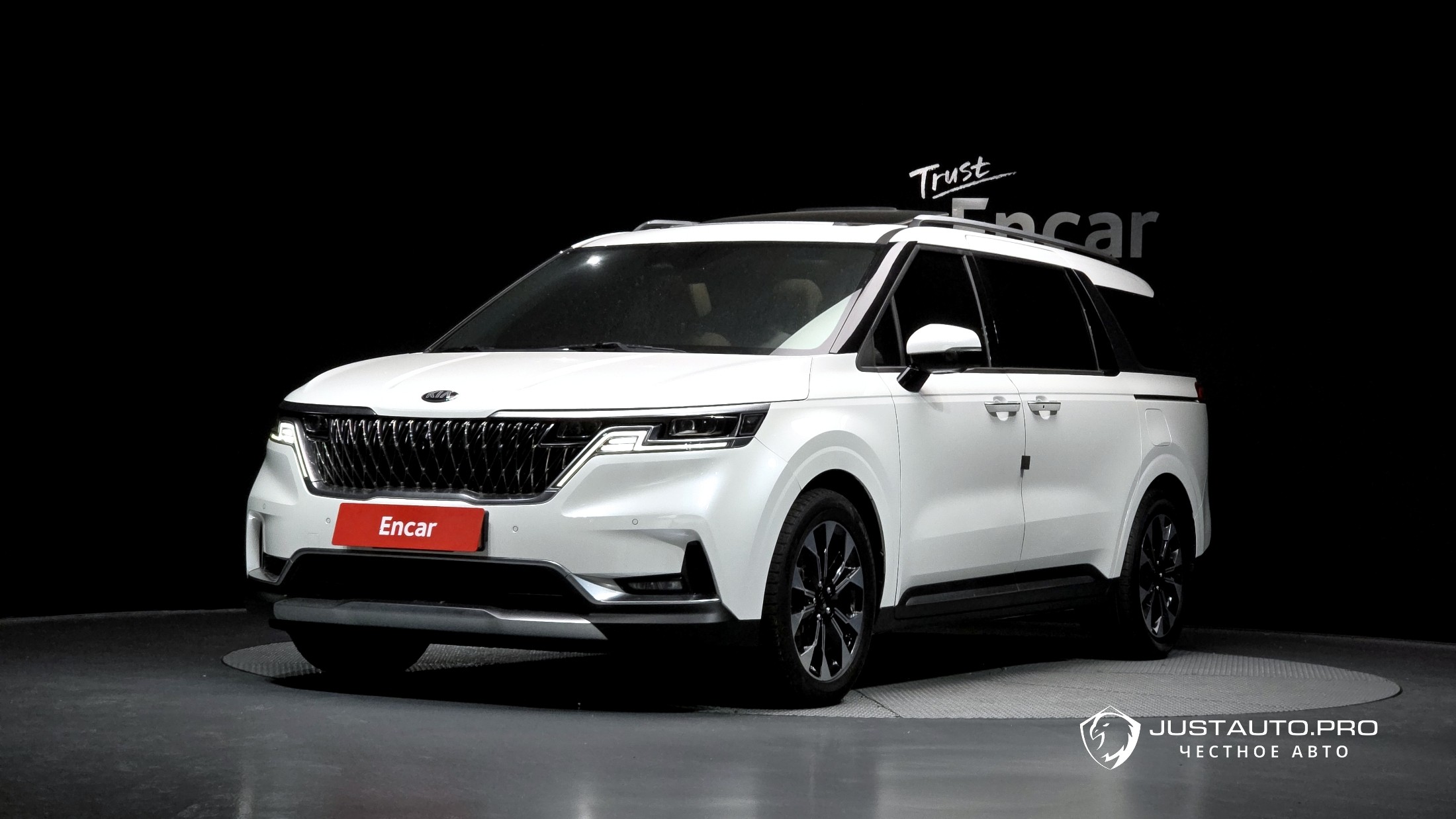 Автомобиль Kia Canival