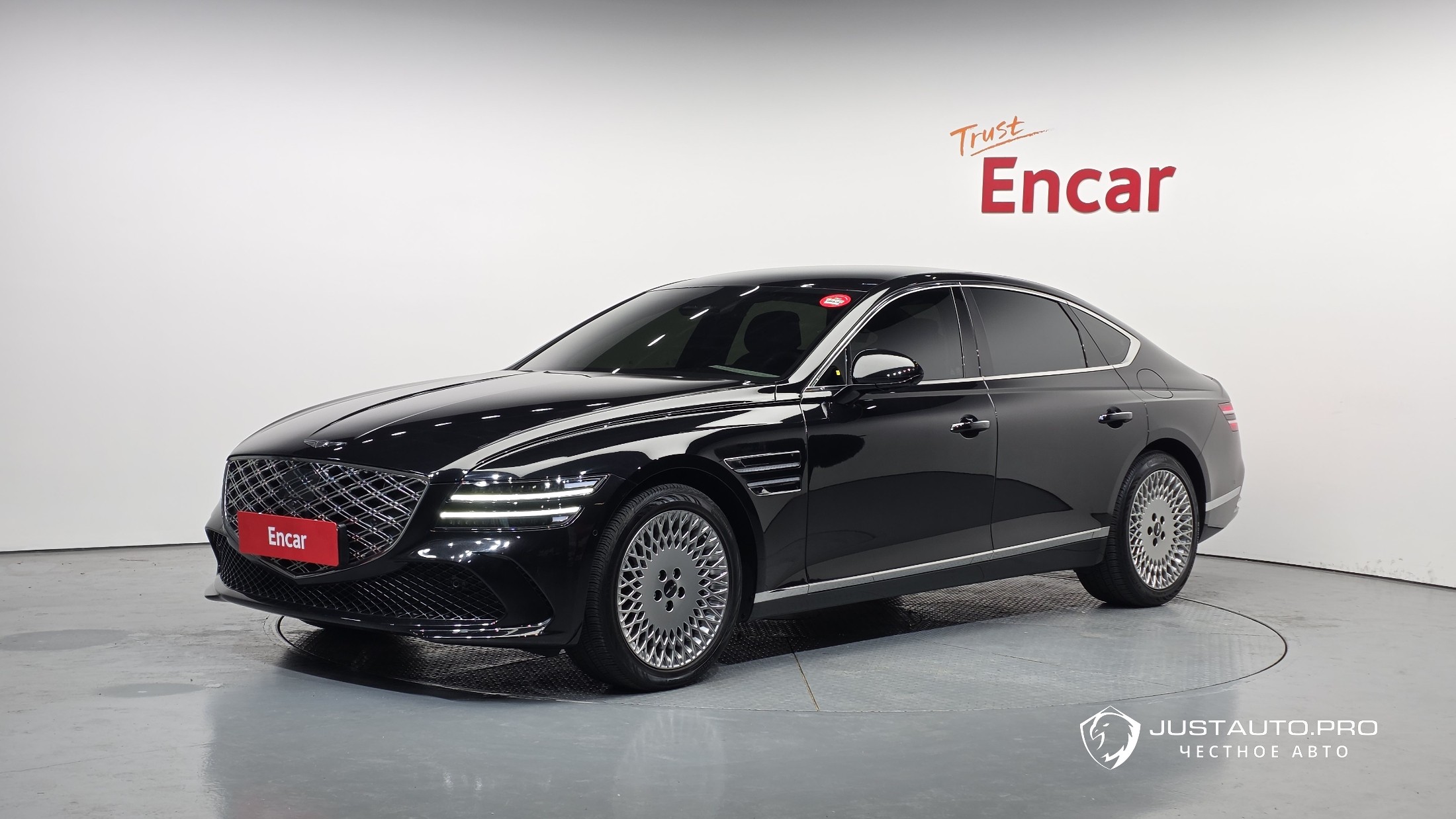 Автомобиль Genesis G80