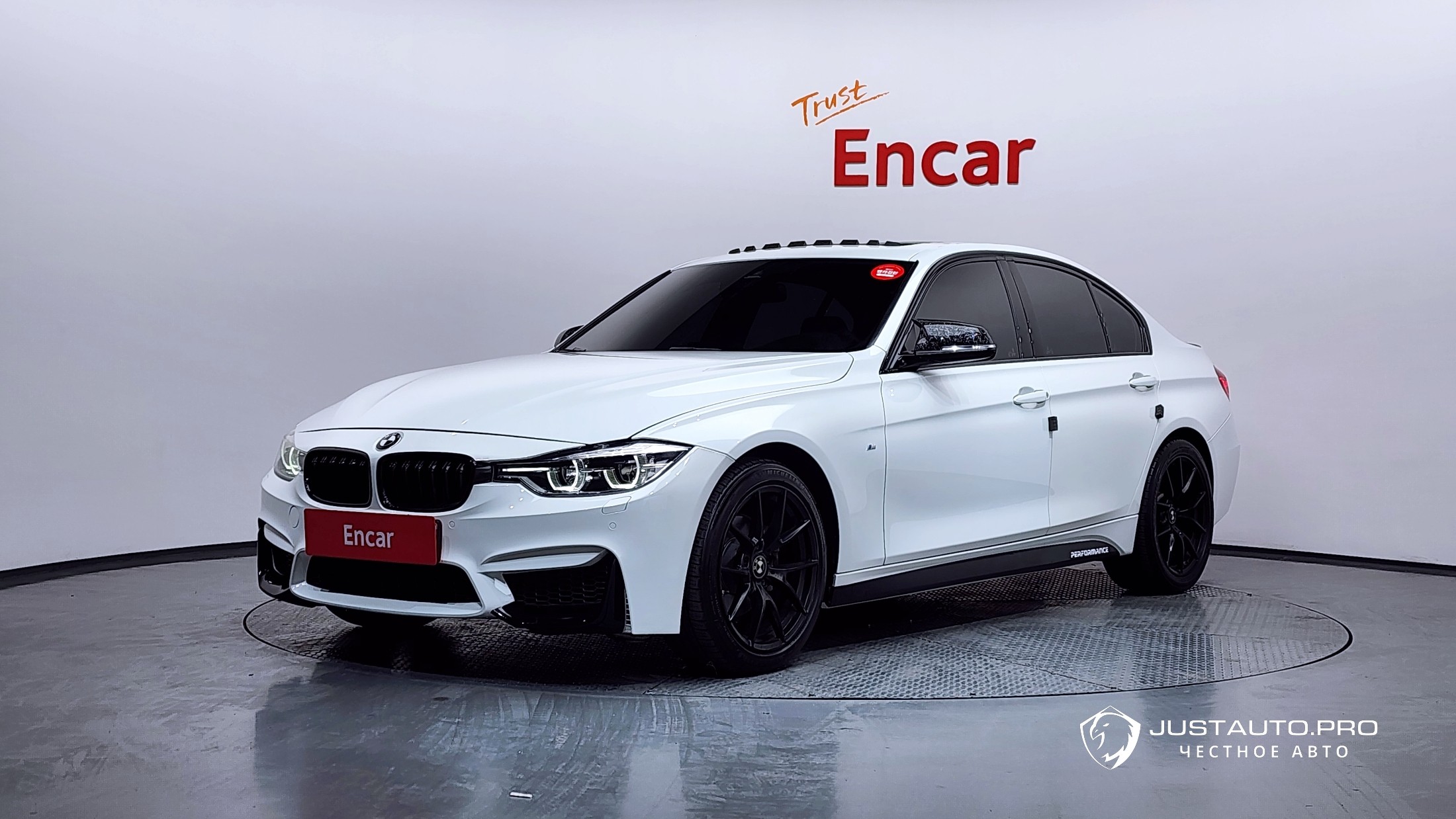 Автомобиль BMW 3-Series
