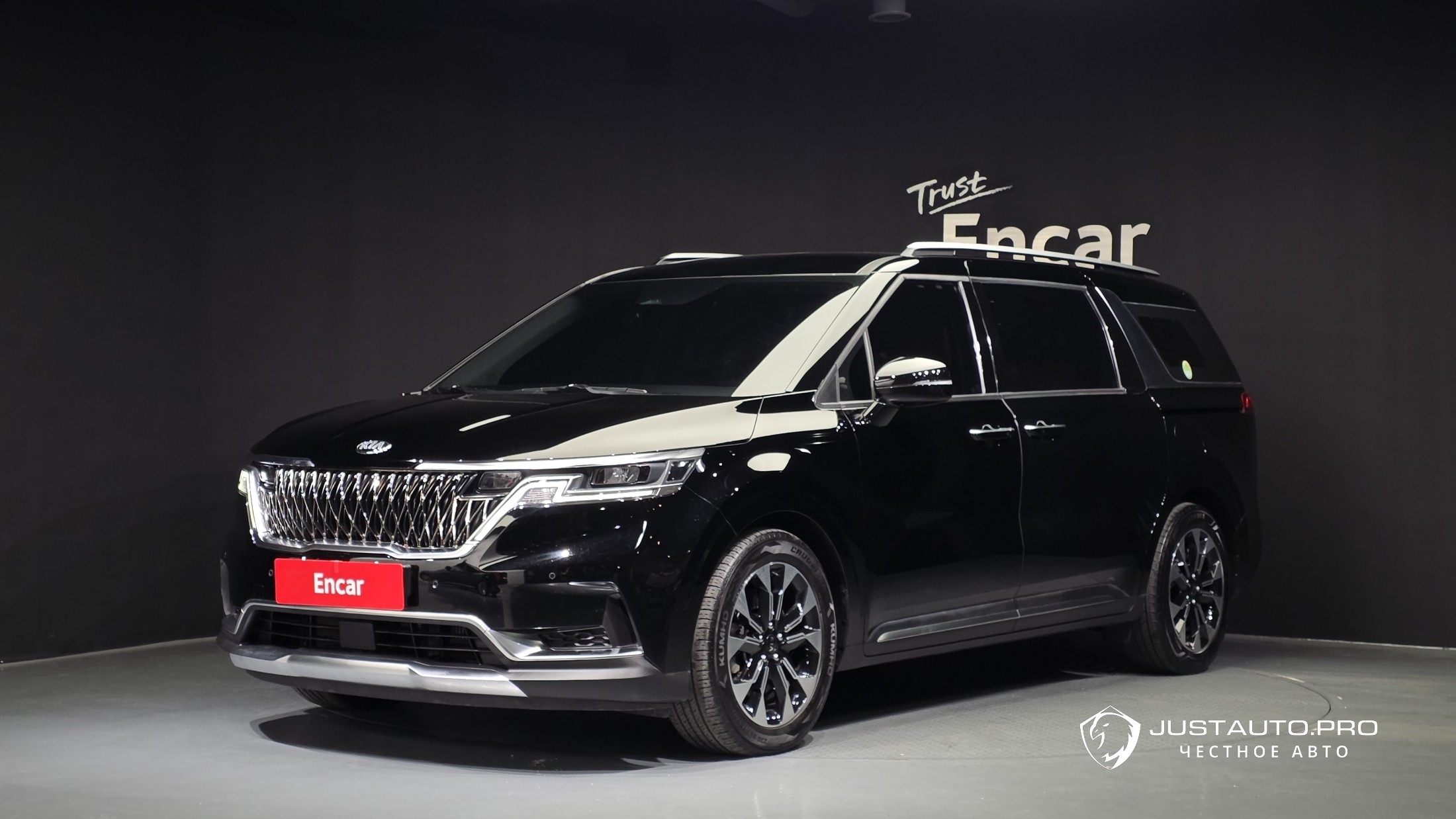 Автомобиль Kia Canival