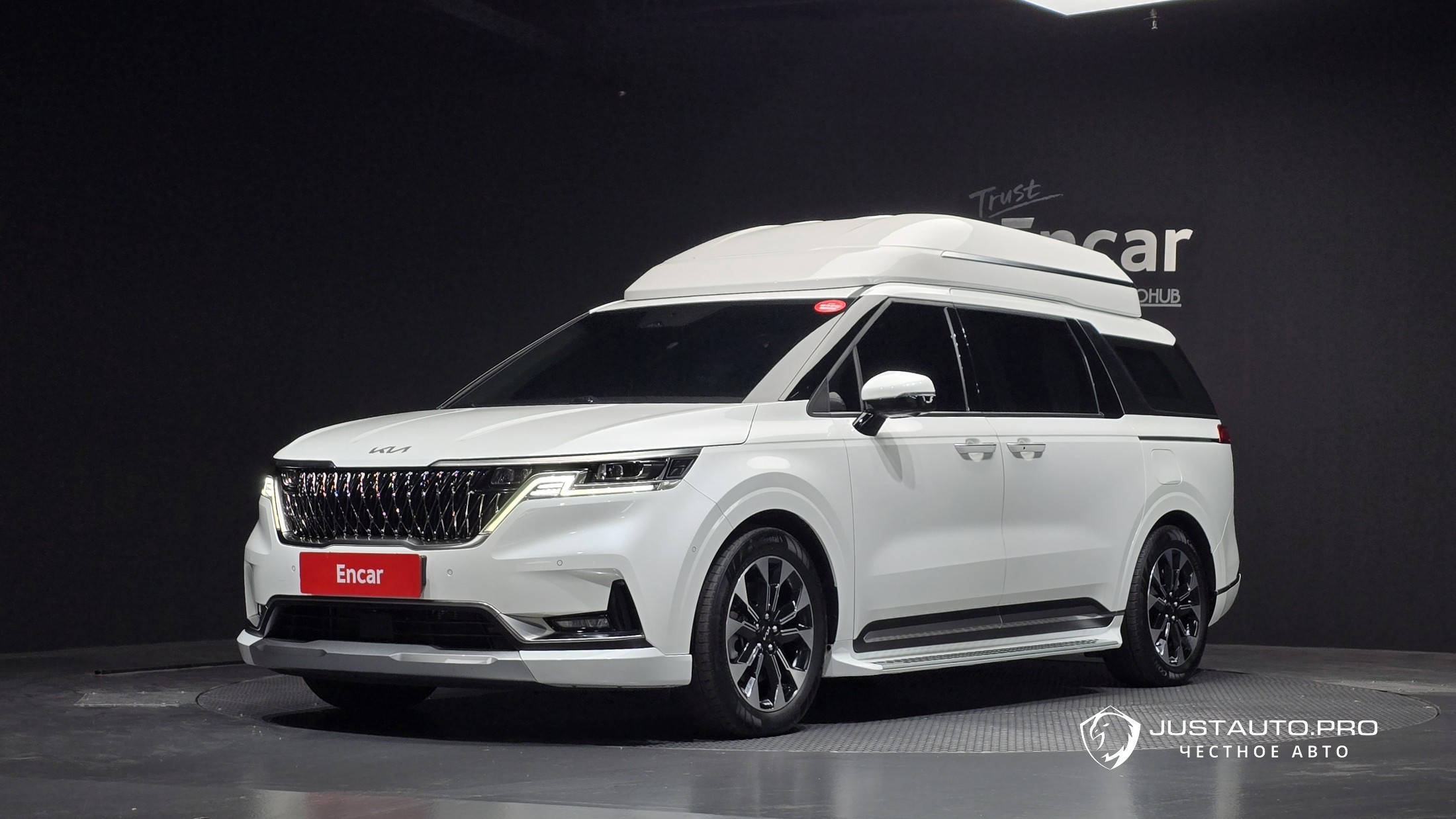 Автомобиль Kia Canival