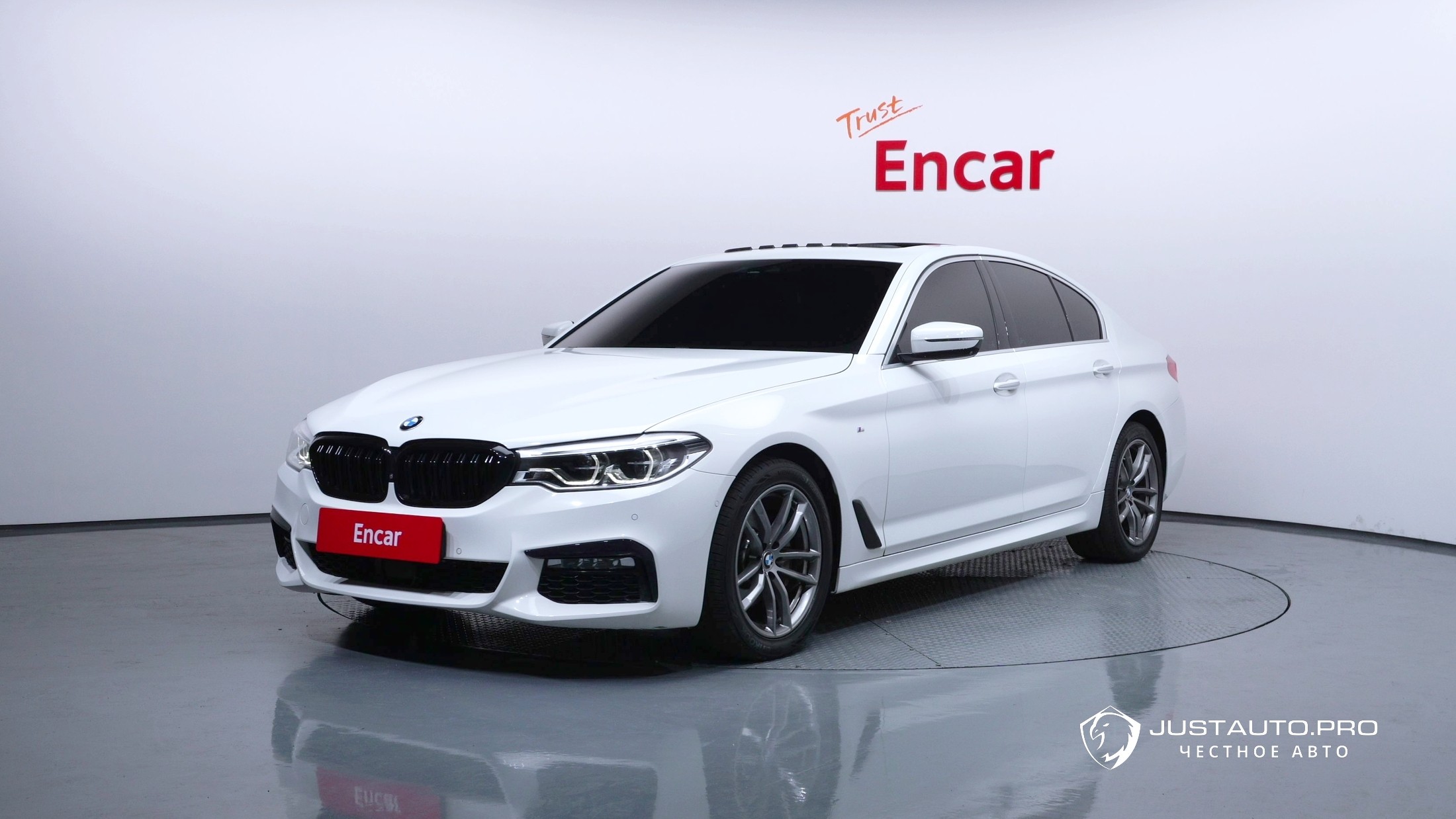 Автомобиль BMW 5-Series