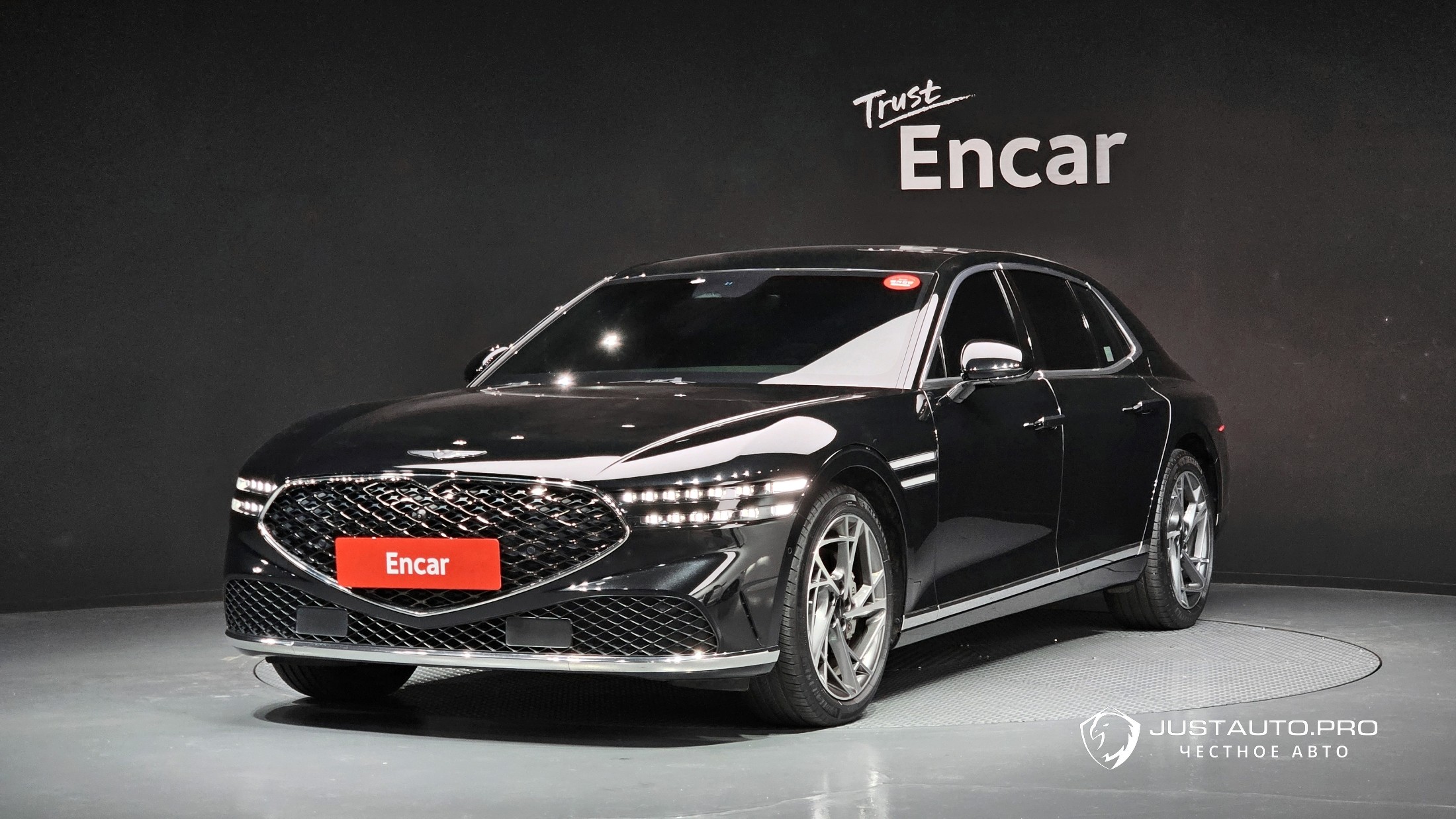Автомобиль Genesis G90