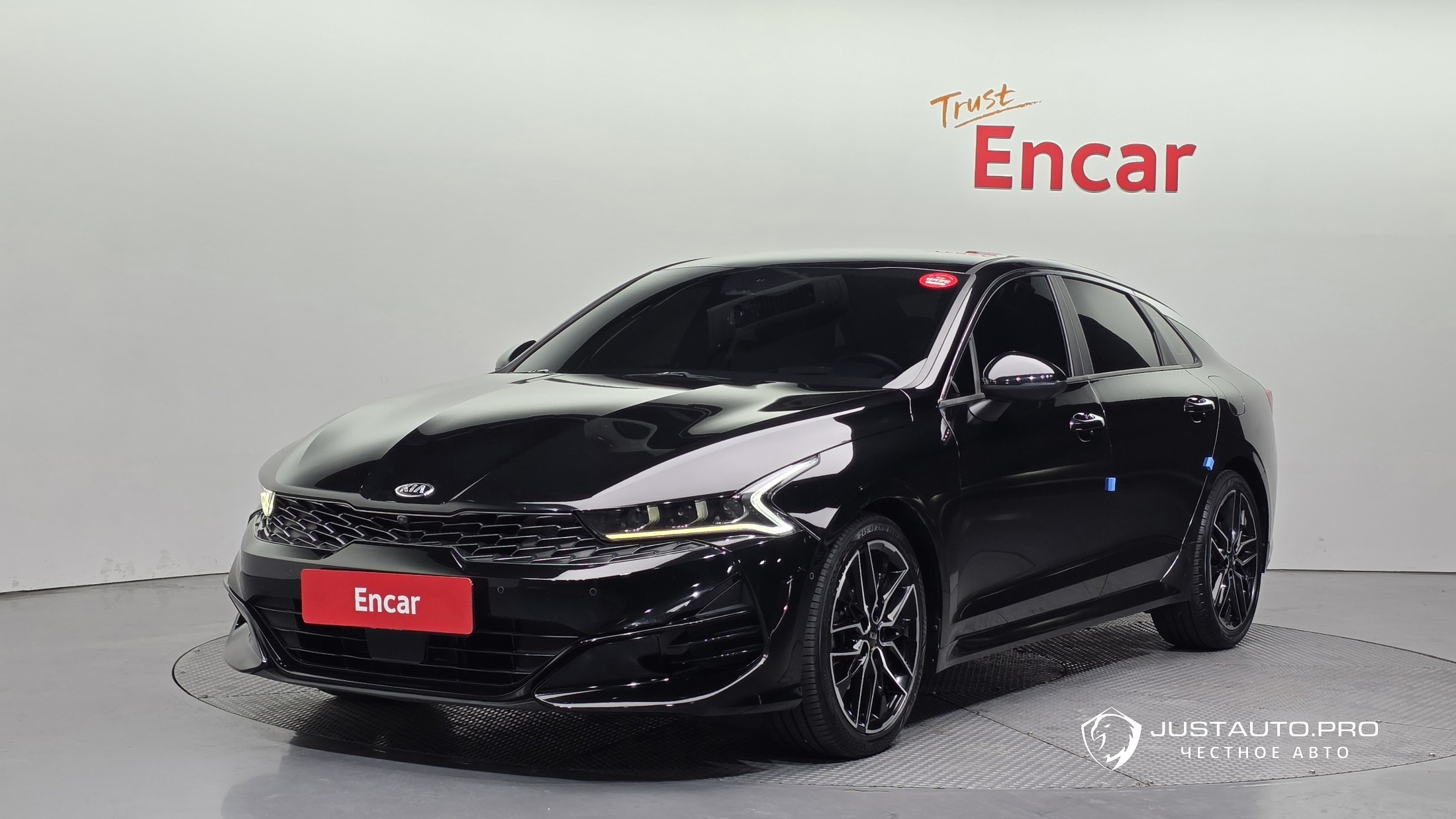 Автомобиль Kia K5