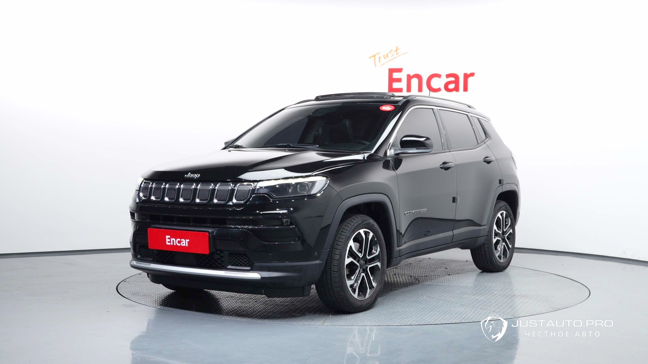 Автомобиль Jeep Compass