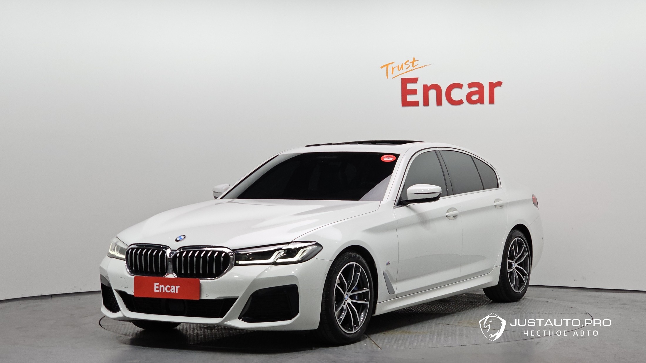 Автомобиль BMW 5-Series