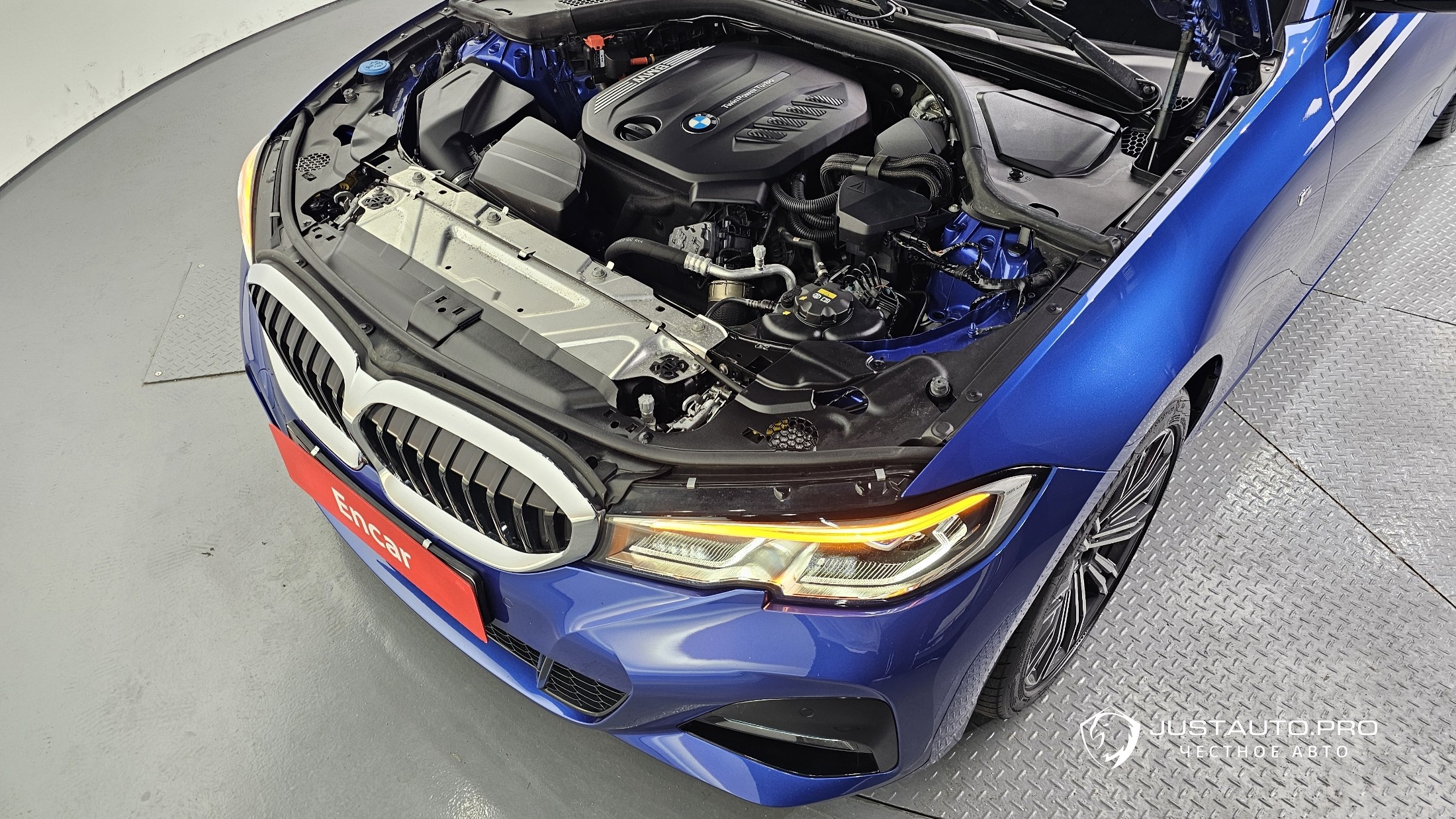 Автомобиль BMW 3-Series