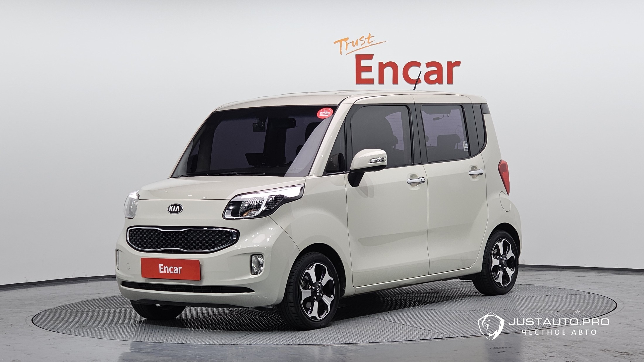 Автомобиль Kia RAY