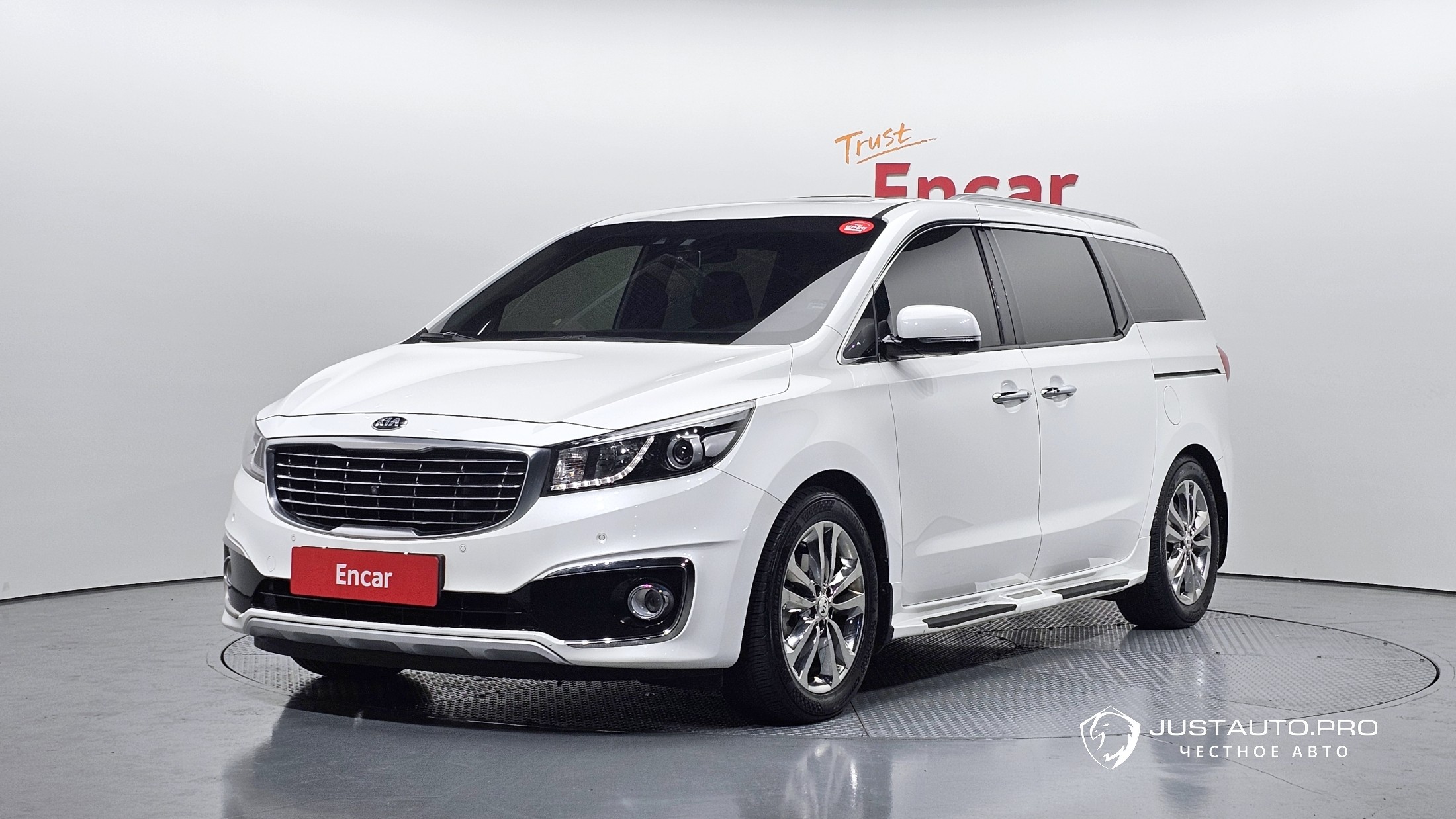 Автомобиль Kia Canival