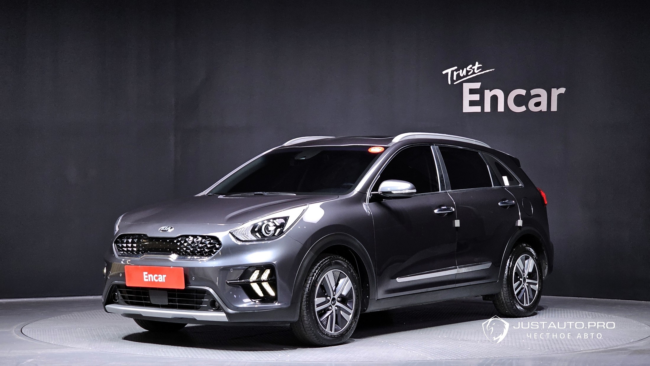 Автомобиль Kia Niro