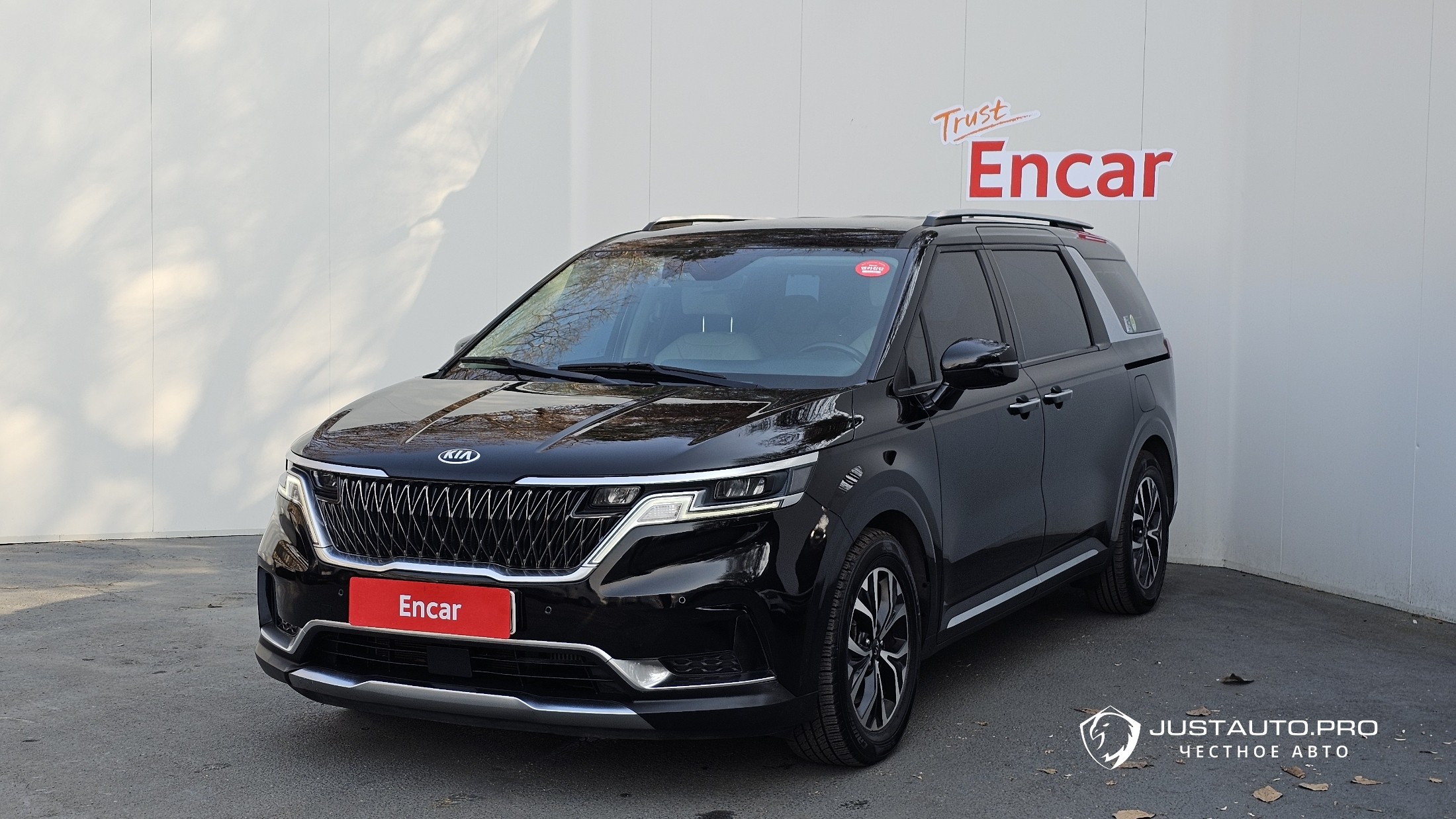 Автомобиль Kia Canival