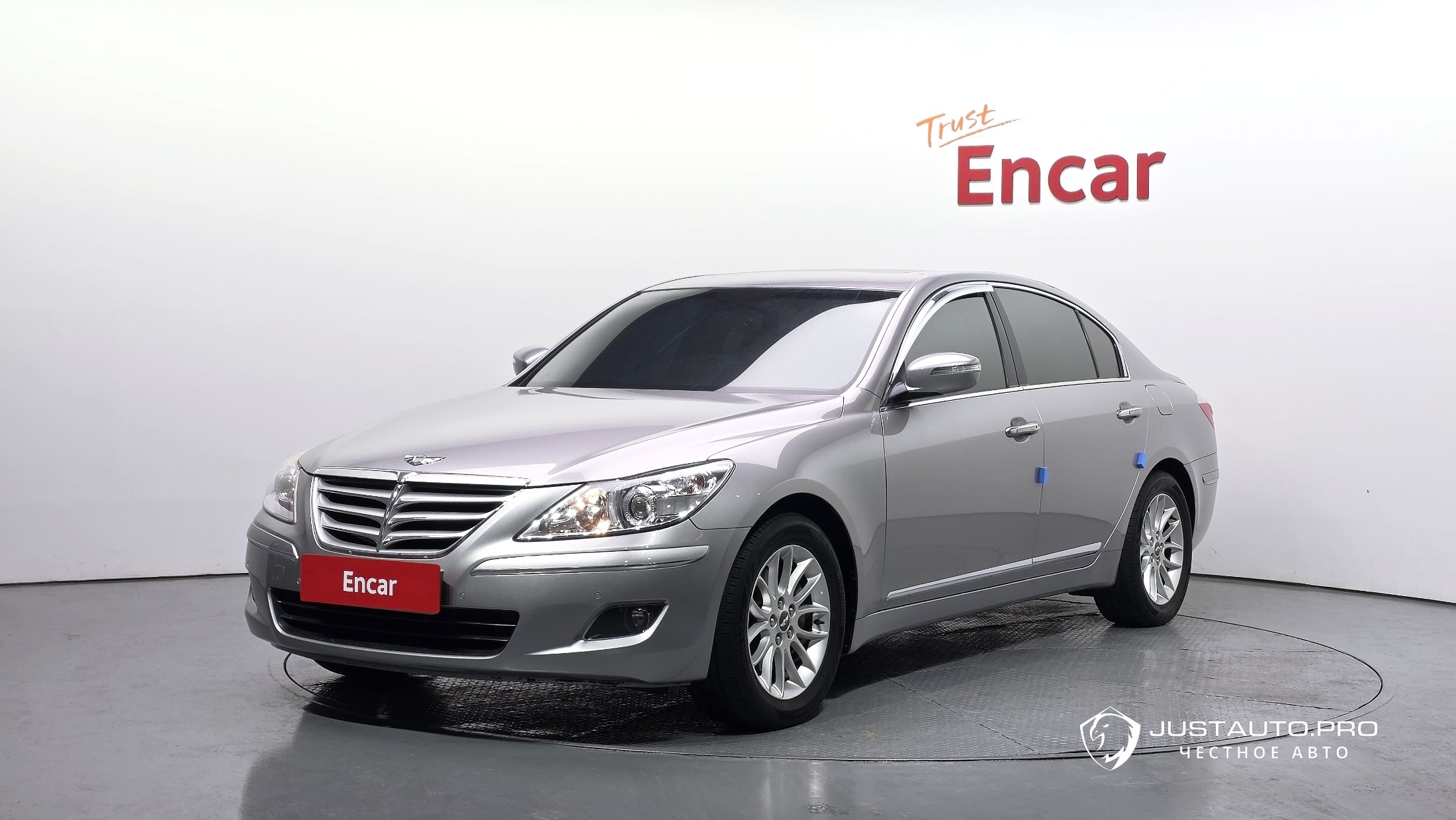 Автомобиль Hyundai Genesis