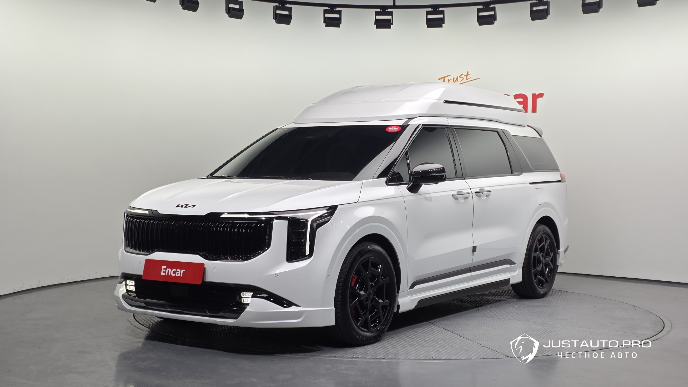 Автомобиль Kia Canival