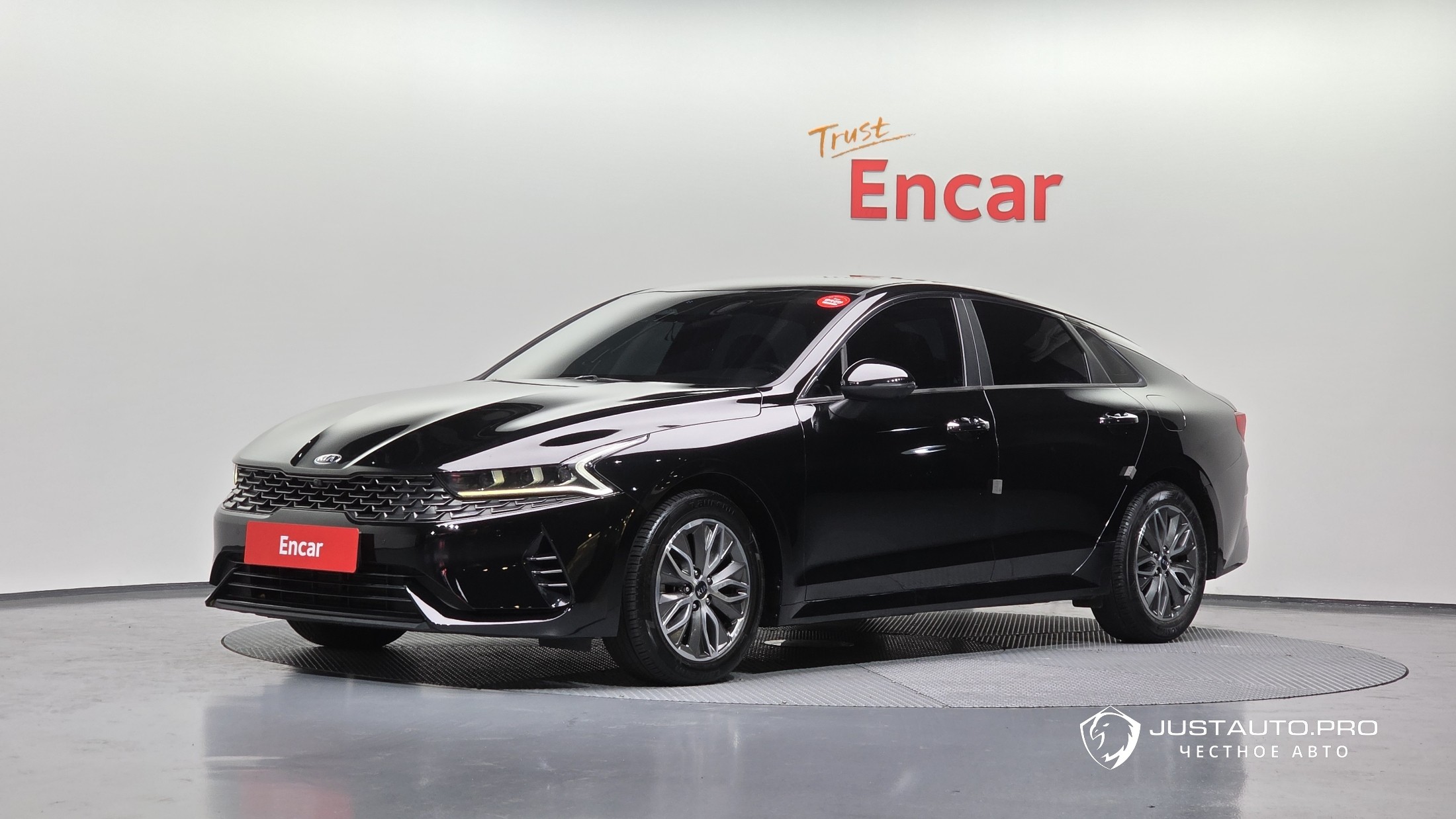Автомобиль Kia K5